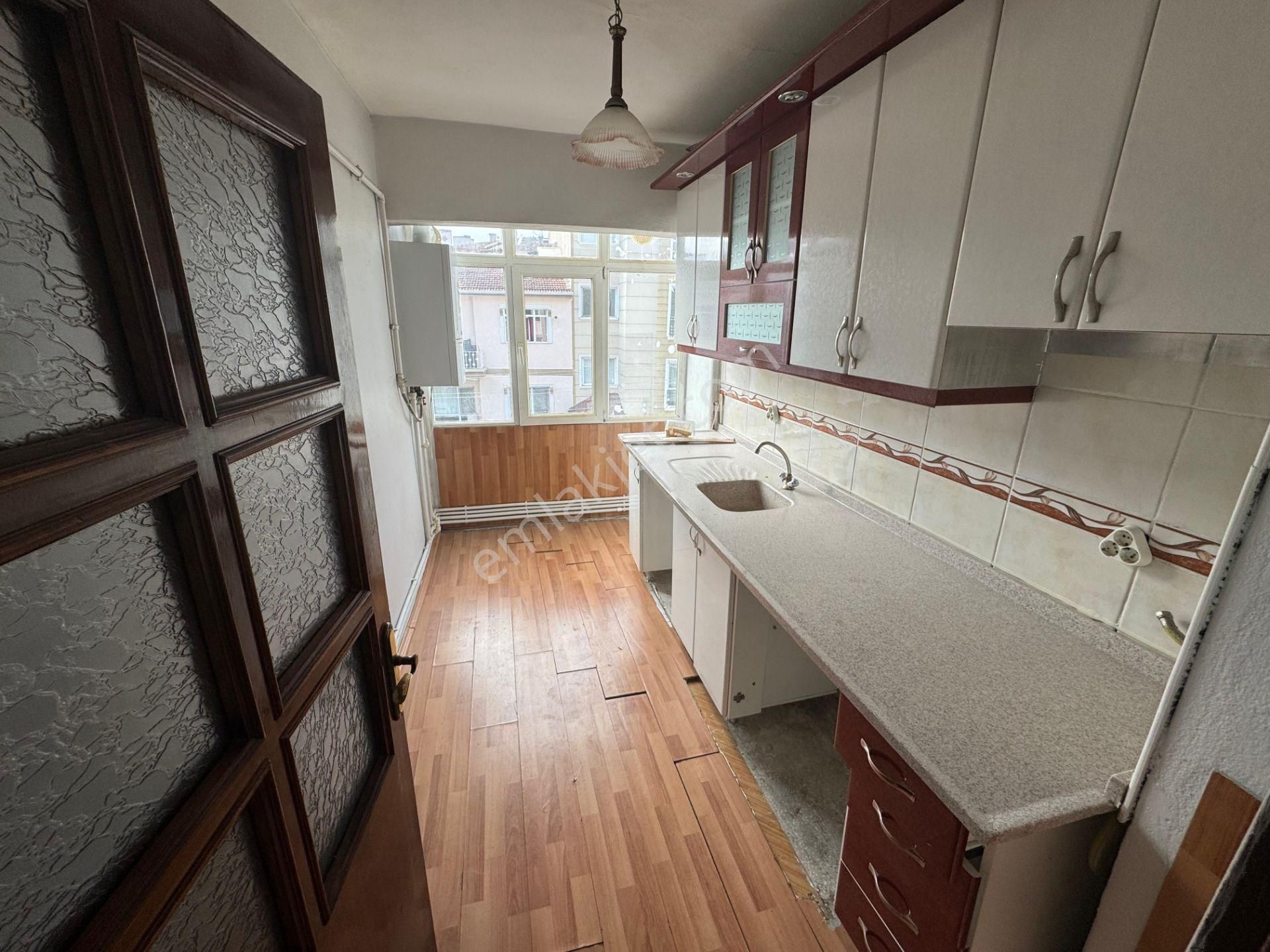 İstasyon Mahallesinde 3+1 2.ara Katta Fırsat Daire! - Görsel 3