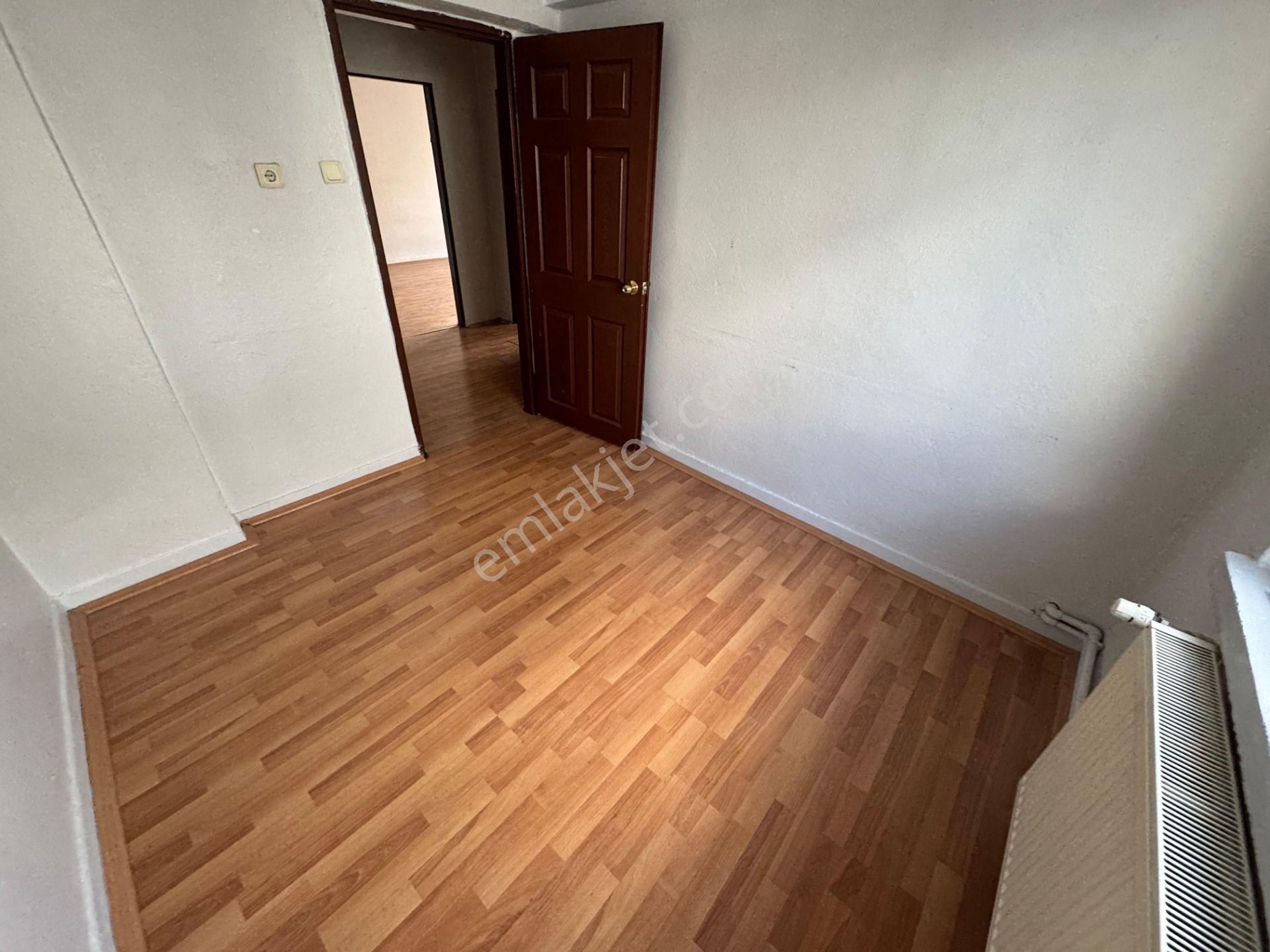 İstasyon Mahallesinde 3+1 2.ara Katta Fırsat Daire! - Görsel 19