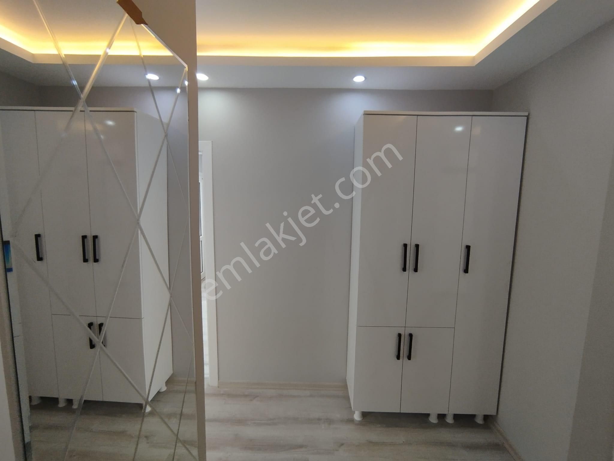 Hastaneler Kavşağına Yakın Sitede 3+1 Kapalı Mutfaklı Ekstralı Cazip Daire - Görsel 8