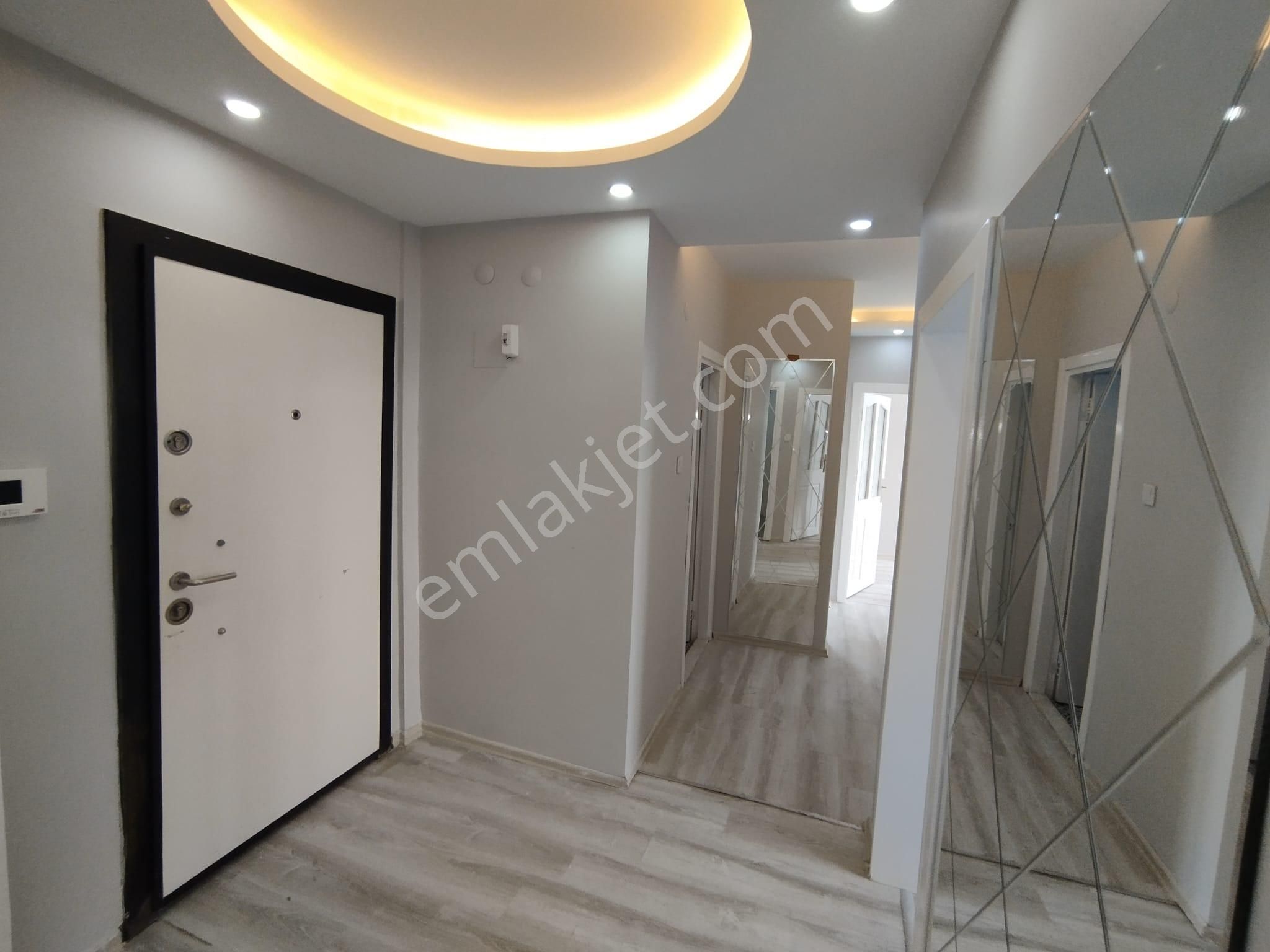 Hastaneler Kavşağına Yakın Sitede 3+1 Kapalı Mutfaklı Ekstralı Cazip Daire - Görsel 7