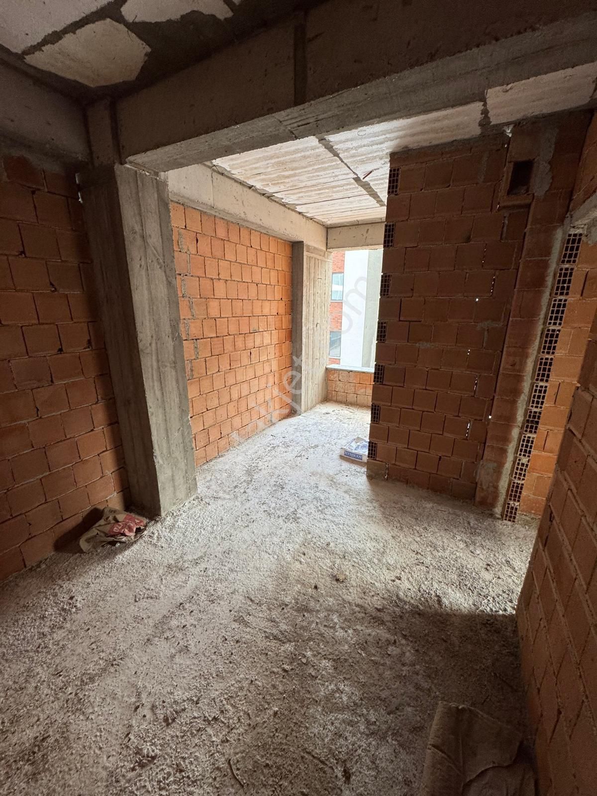 Elmas Emlaktan Albayrak Caddesi Yakını 2+1 - Görsel 4