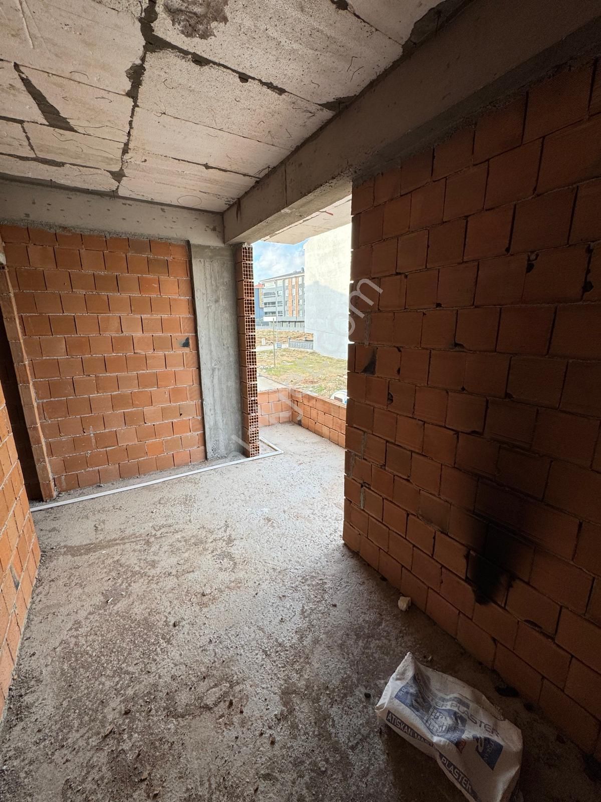 Elmas Emlaktan Albayrak Caddesi Yakını 2+1 - Görsel 3