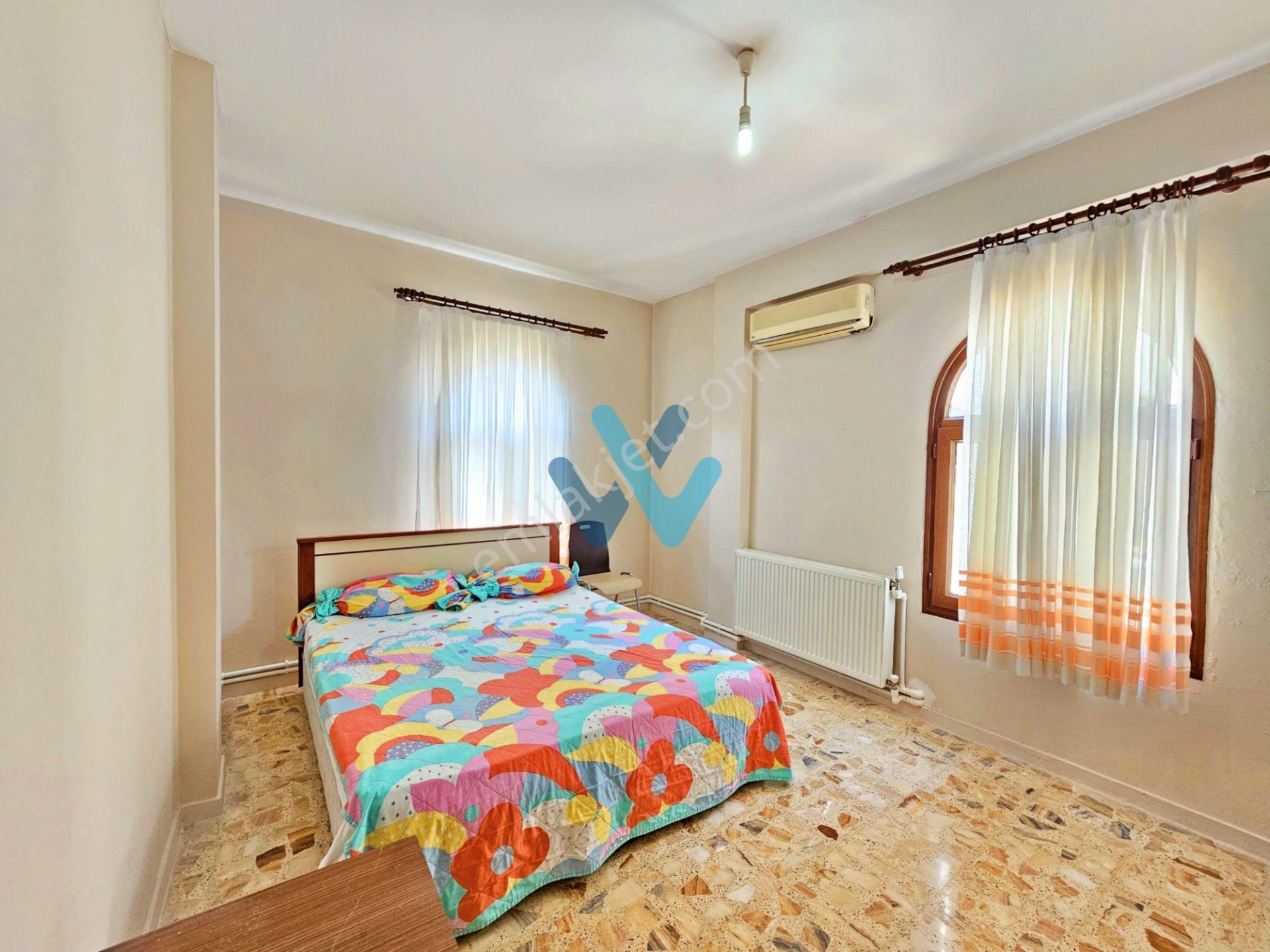 Win'den Gama'ya Komşu Denize Sıfır Site İçi Satılık 4+1 Villa - Görsel 23