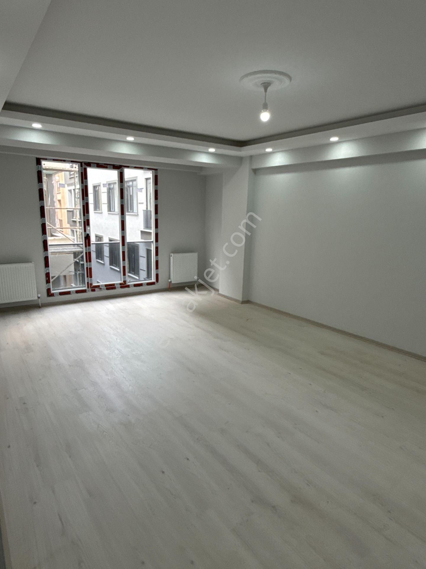 Efka Gayrimenkulden Yenibosnada Satılık 120 M2 3+1 Otoparklı Daire (sıfır Bina)
