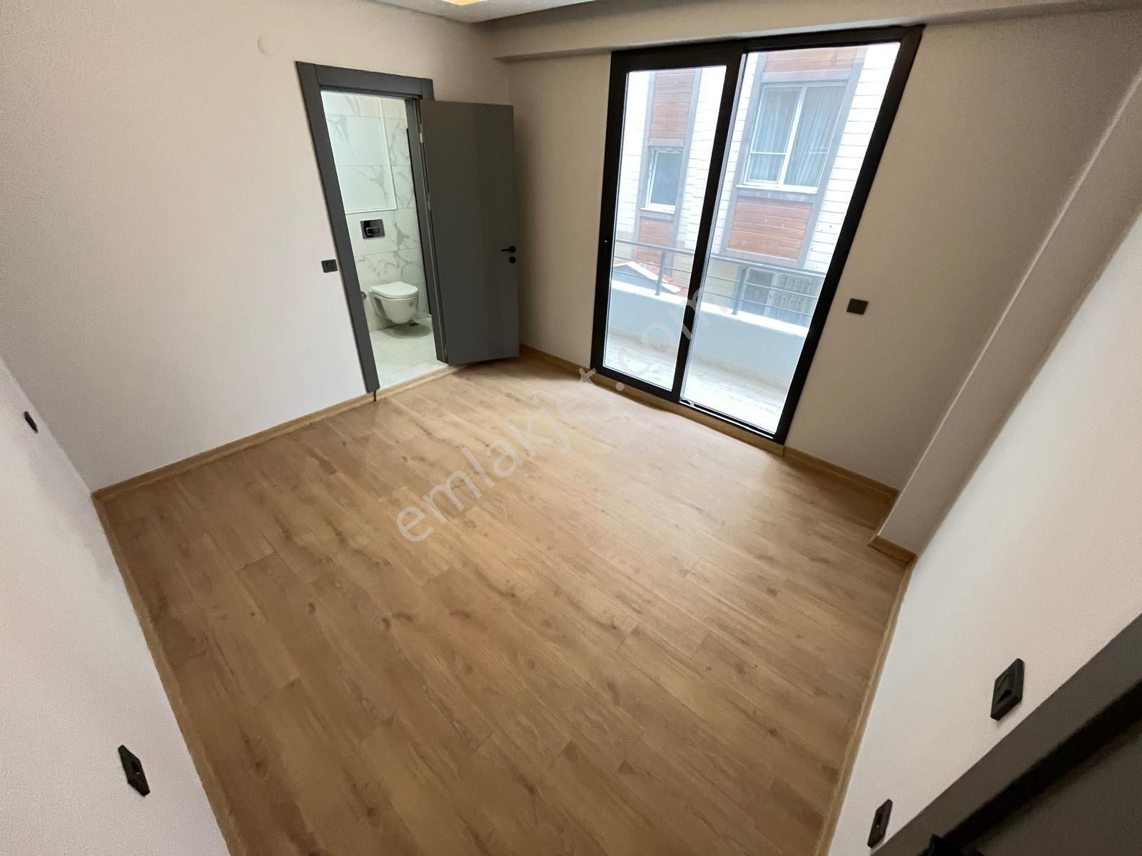 Gürsoy'dan İkizçayda Harika Konumda Doğalgaz Kombili 2+1 Daire - Görsel 21