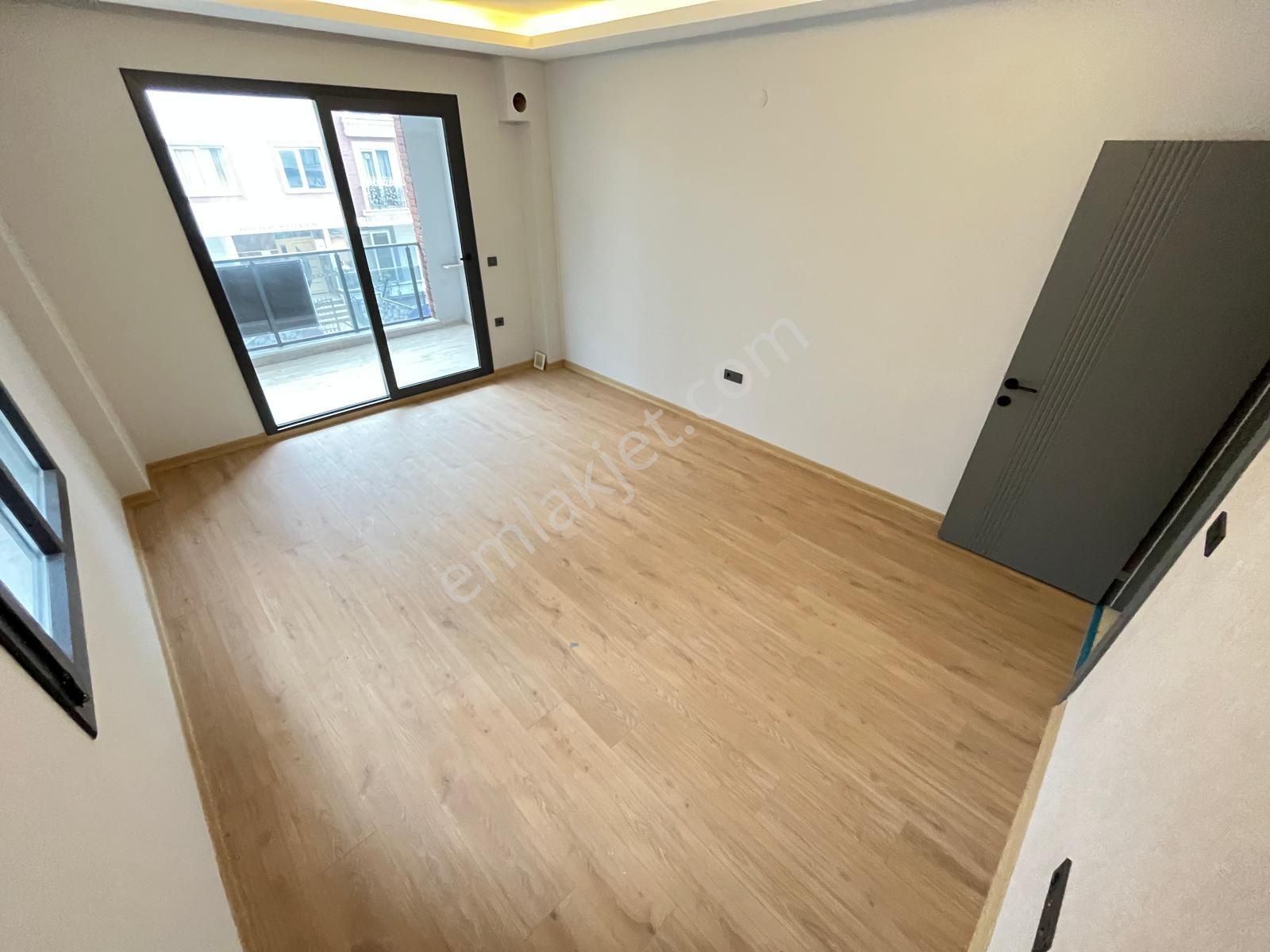 Gürsoy'dan İkizçayda Harika Konumda Doğalgaz Kombili 2+1 Daire - Görsel 13