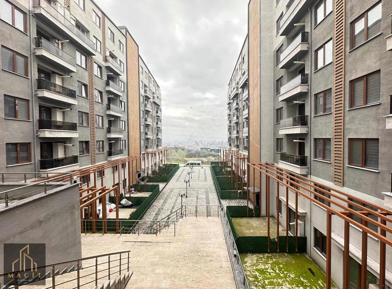 Macit Gayrimenkul'den Güvenlikli Site'de Satılık 2+1 Daire - Görsel 2