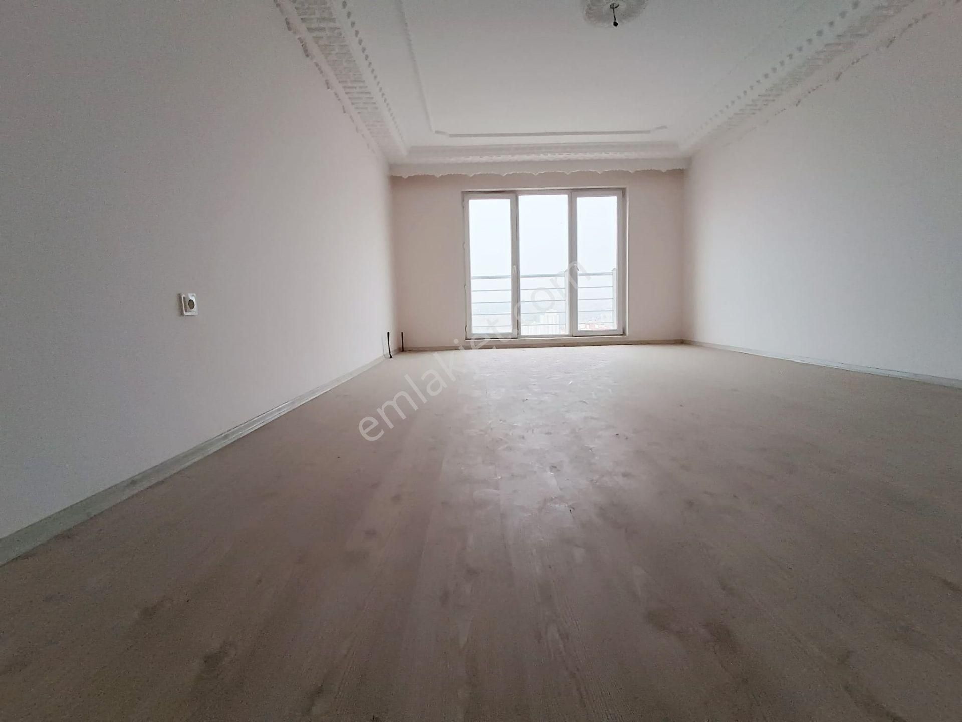 Kent'ten Şirinte'de Manzaralı Teras Balkonlu 3+1 Fırsat Daire - Görsel 2