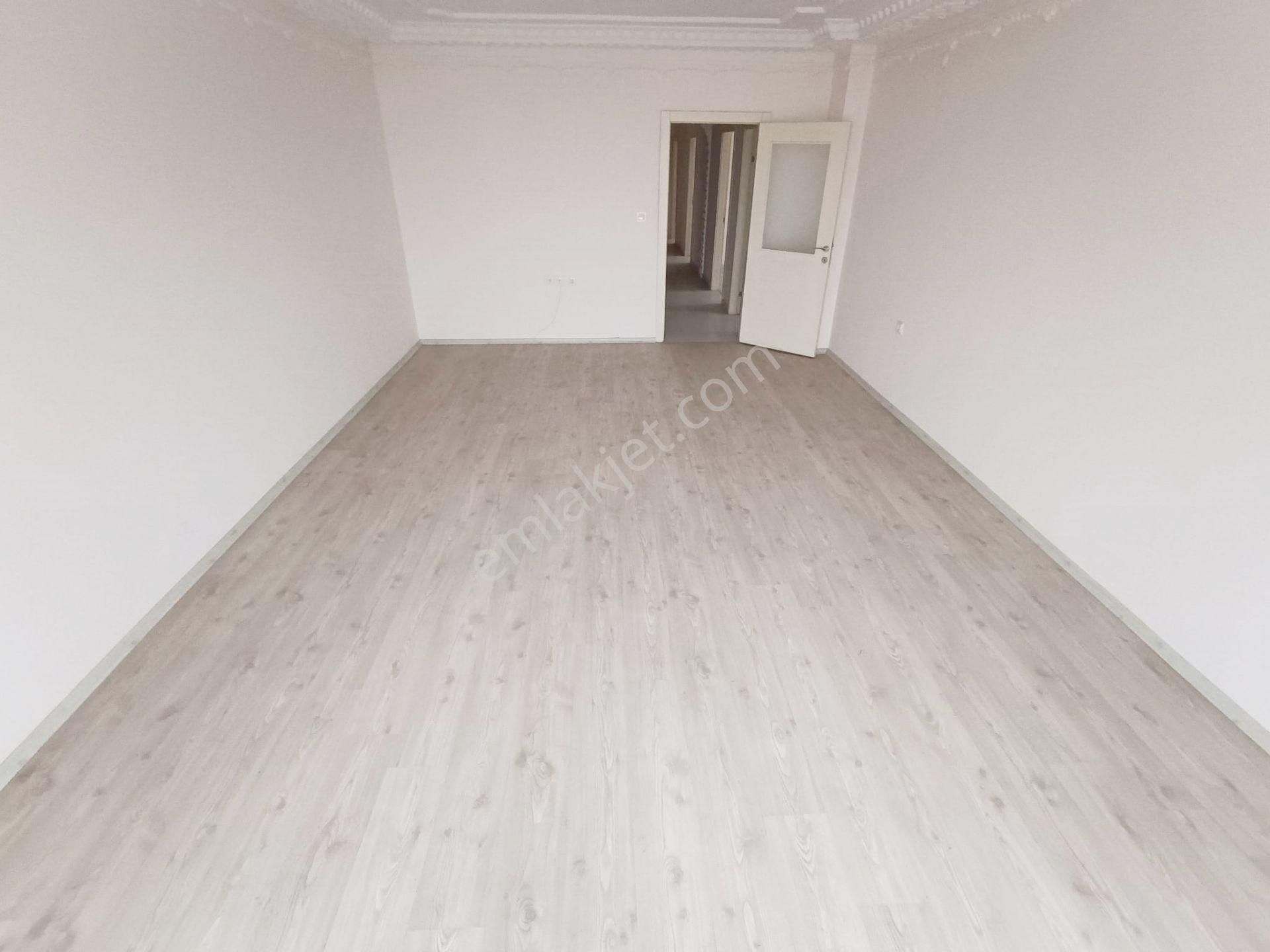 Kent'ten Şirinte'de Manzaralı Teras Balkonlu 3+1 Fırsat Daire - Görsel 4