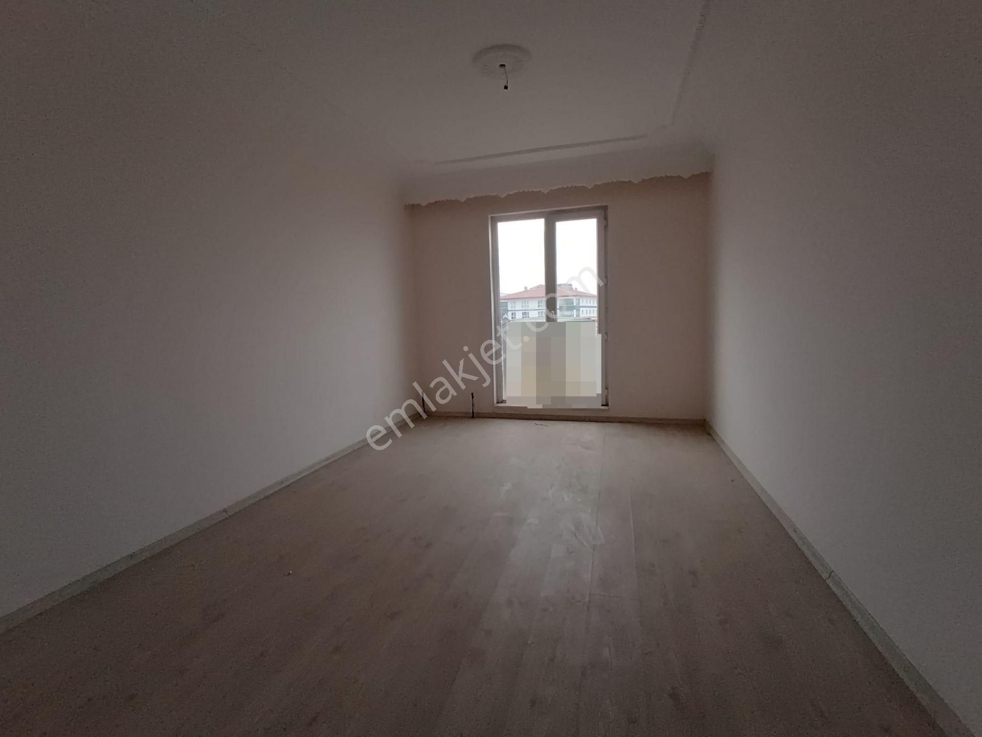 Kent'ten Şirinte'de Manzaralı Teras Balkonlu 3+1 Fırsat Daire - Görsel 5