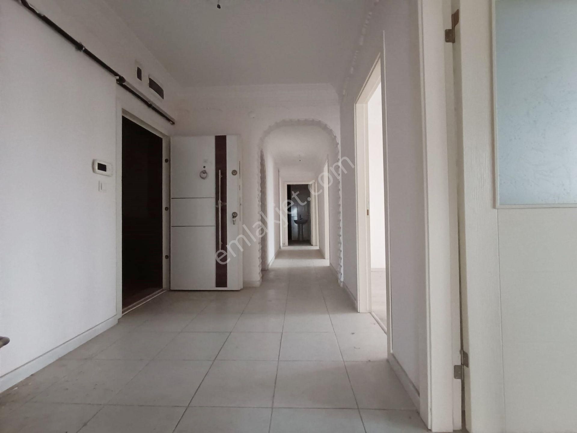 Kent'ten Şirinte'de Manzaralı Teras Balkonlu 3+1 Fırsat Daire - Görsel 19