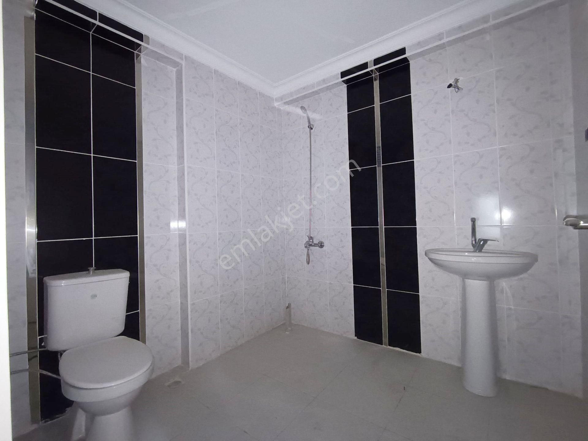 Kent'ten Şirinte'de Manzaralı Teras Balkonlu 3+1 Fırsat Daire - Görsel 15