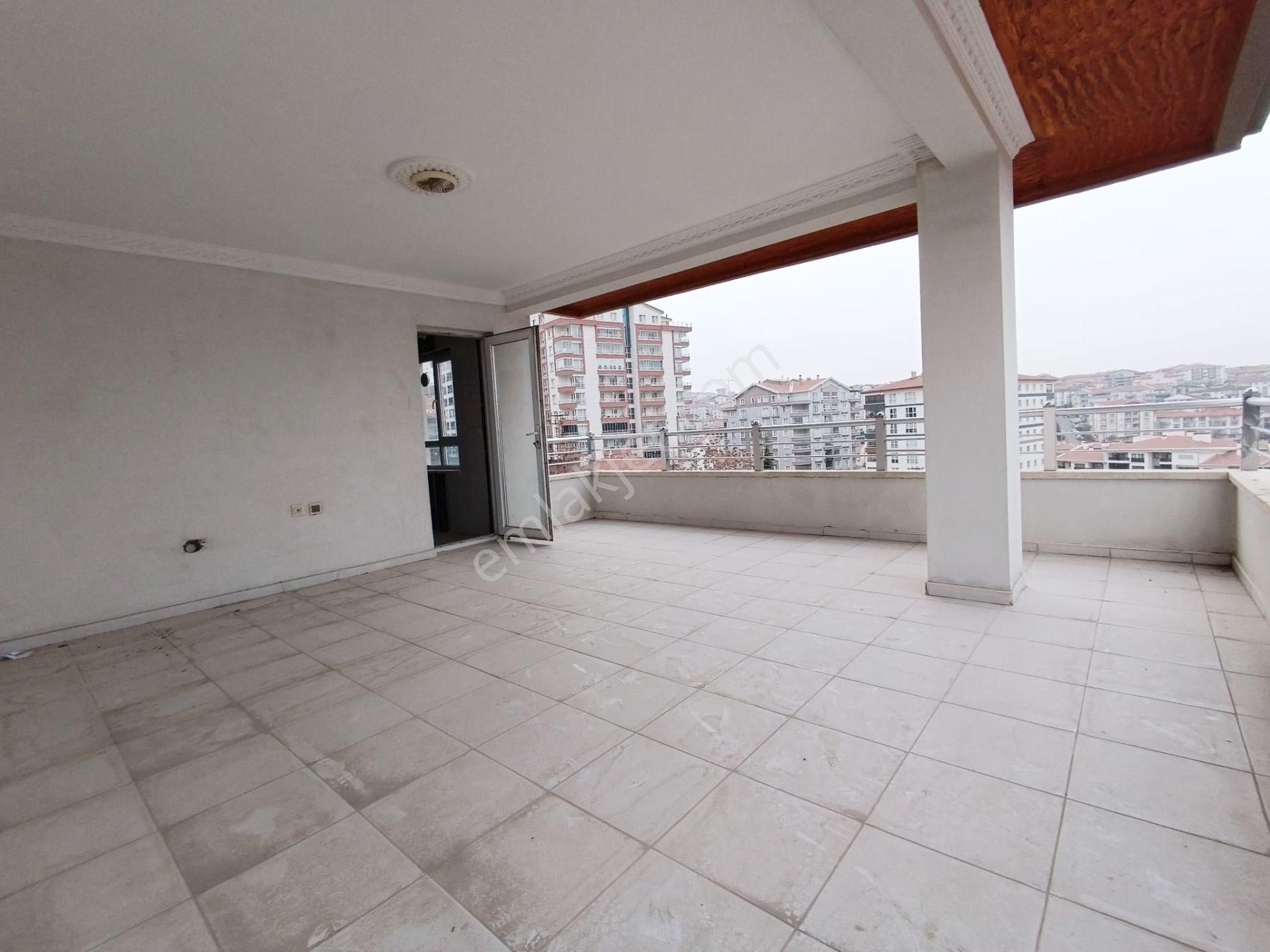 Kent'ten Şirinte'de Manzaralı Teras Balkonlu 3+1 Fırsat Daire - Görsel 16