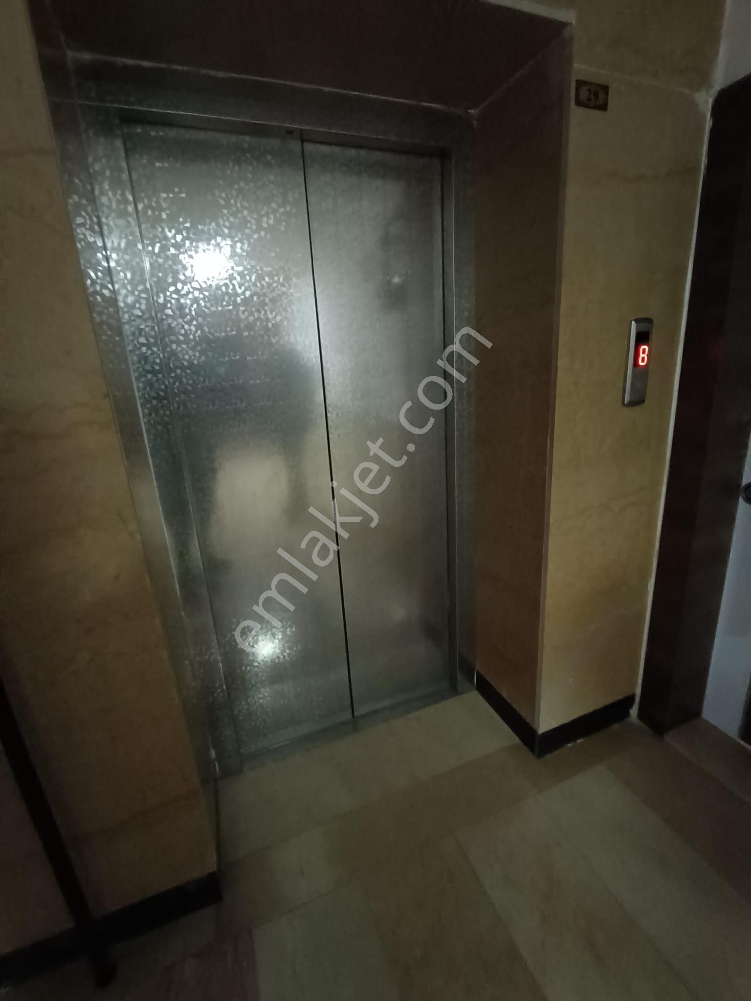 Kent'ten Şirinte'de Manzaralı Teras Balkonlu 3+1 Fırsat Daire - Görsel 13