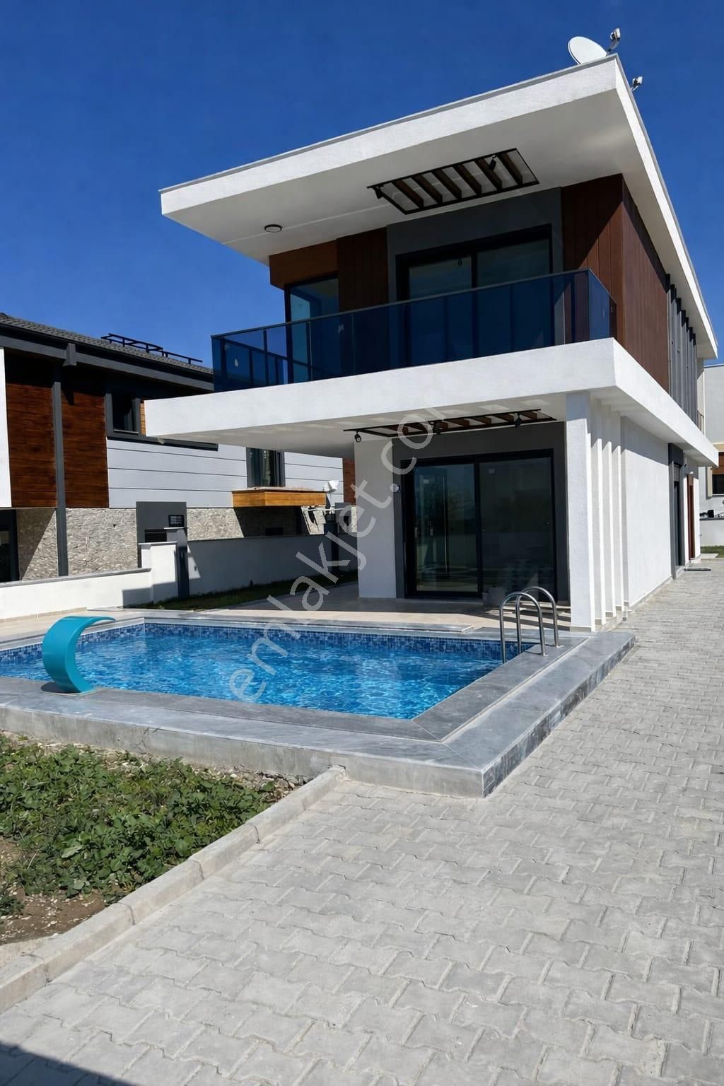 Kuşadası Güzelçamlı’da Özel Havuzlu, Tek Müstakil, Ultra Lüks 4+1 Villa!