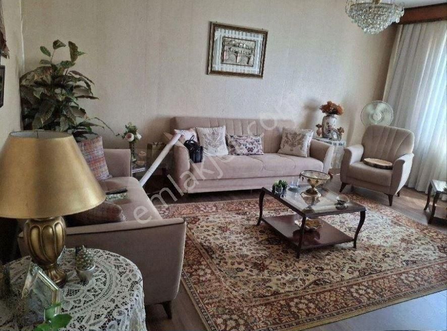 Kadiköy Kozyatağı Geniş 3+1 Yatırım İçin Emsalsiz Geniş Arsa Önü Ferah Fırsat Daire - Görsel 16