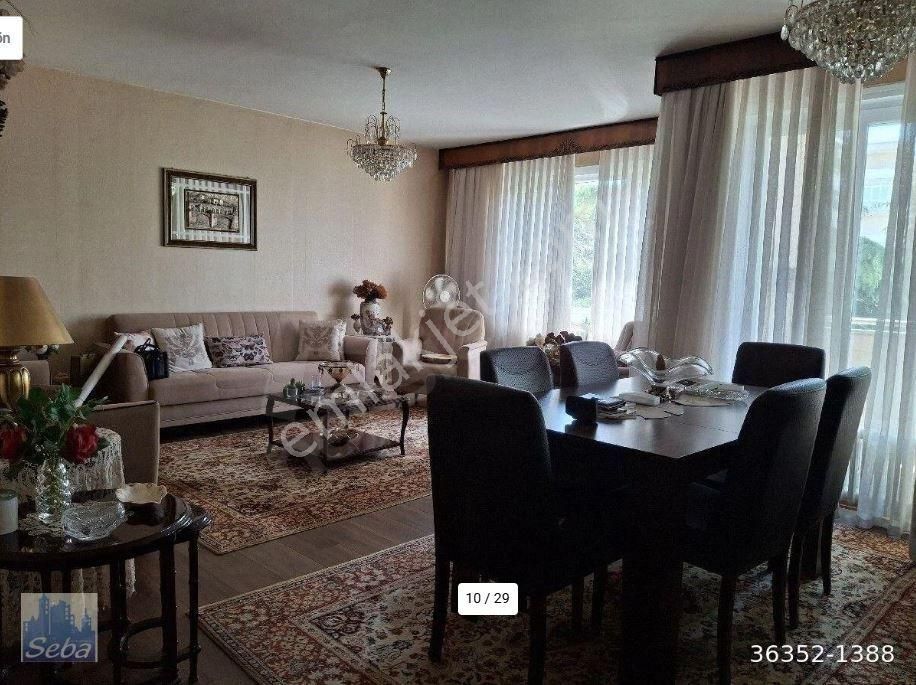 Kadiköy Kozyatağı Geniş 3+1 Yatırım İçin Emsalsiz Geniş Arsa Önü Ferah Fırsat Daire