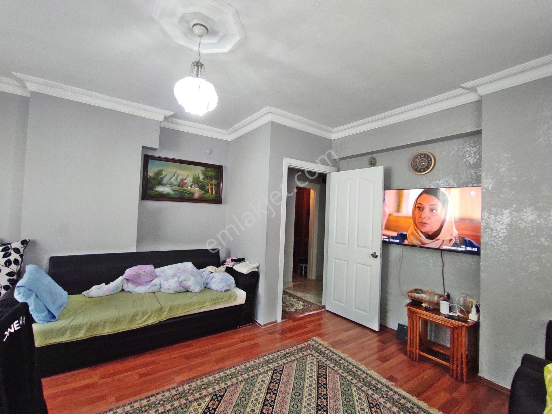 Bahçelievler Cumhuriyet Mah 85,m2-2+1-4,kat Daire - Görsel 8