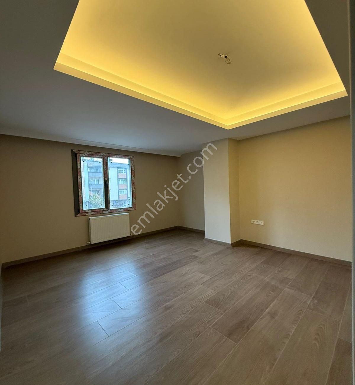 Avcılar Ambarlıda Sıfır 3+1 Lüx Satılık Ara Kat Daire