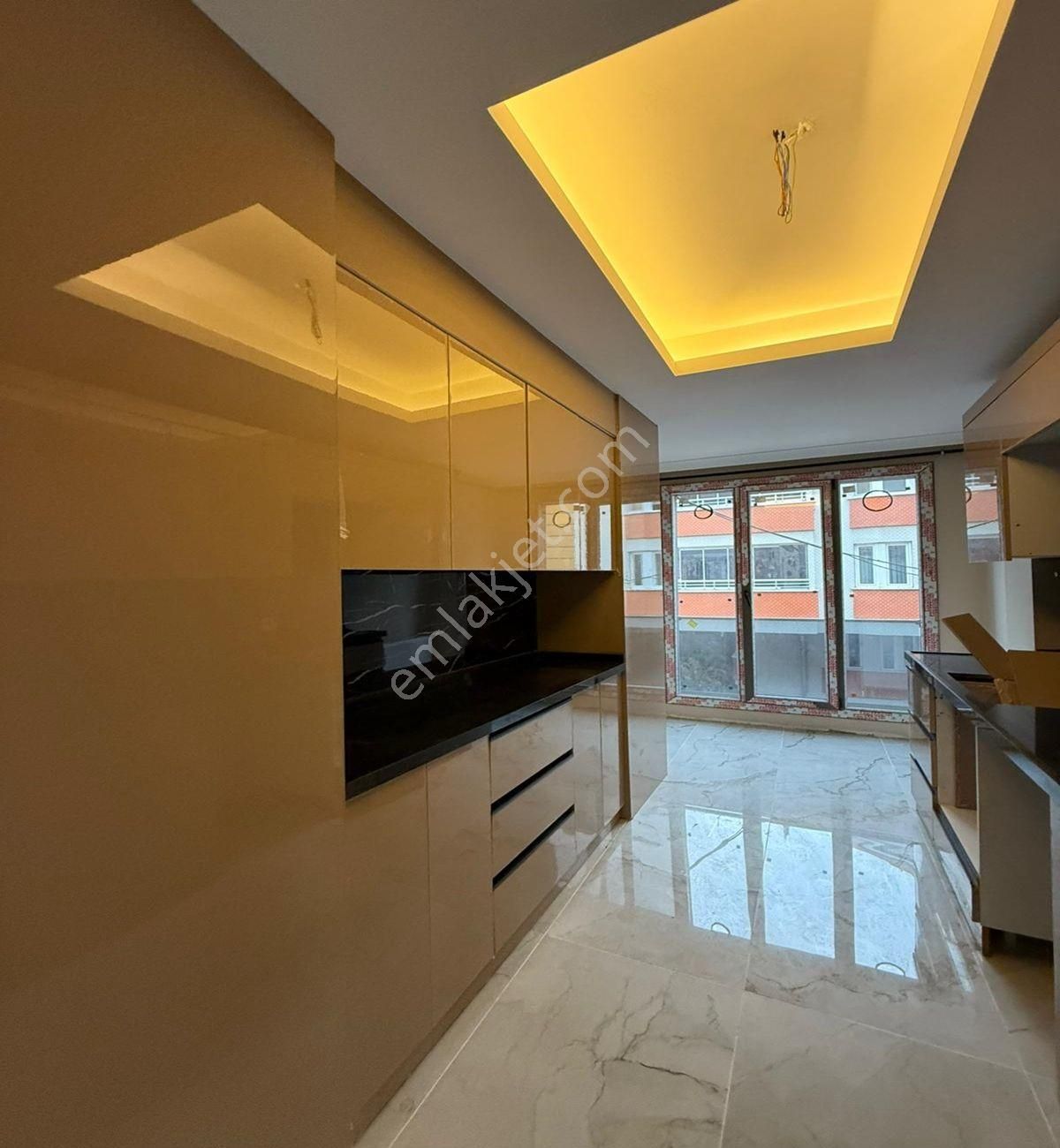 Avcılar Ambarlıda Sıfır 3+1 Lüx Satılık Ara Kat Daire - Görsel 7