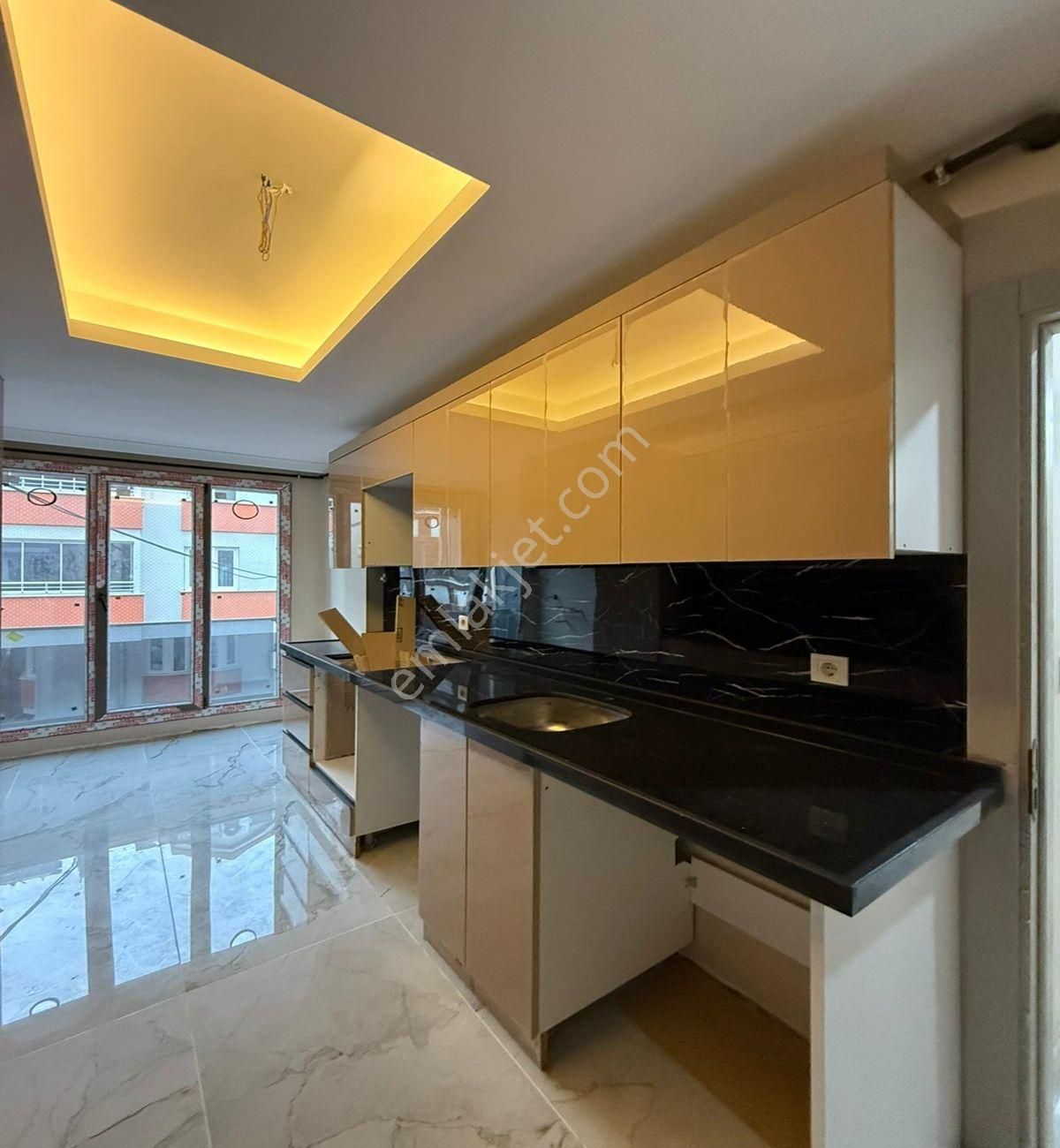 Avcılar Ambarlıda Sıfır 3+1 Lüx Satılık Ara Kat Daire - Görsel 8