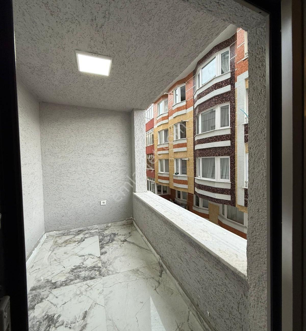 Avcılar Ambarlıda Sıfır 3+1 Lüx Satılık Ara Kat Daire - Görsel 12