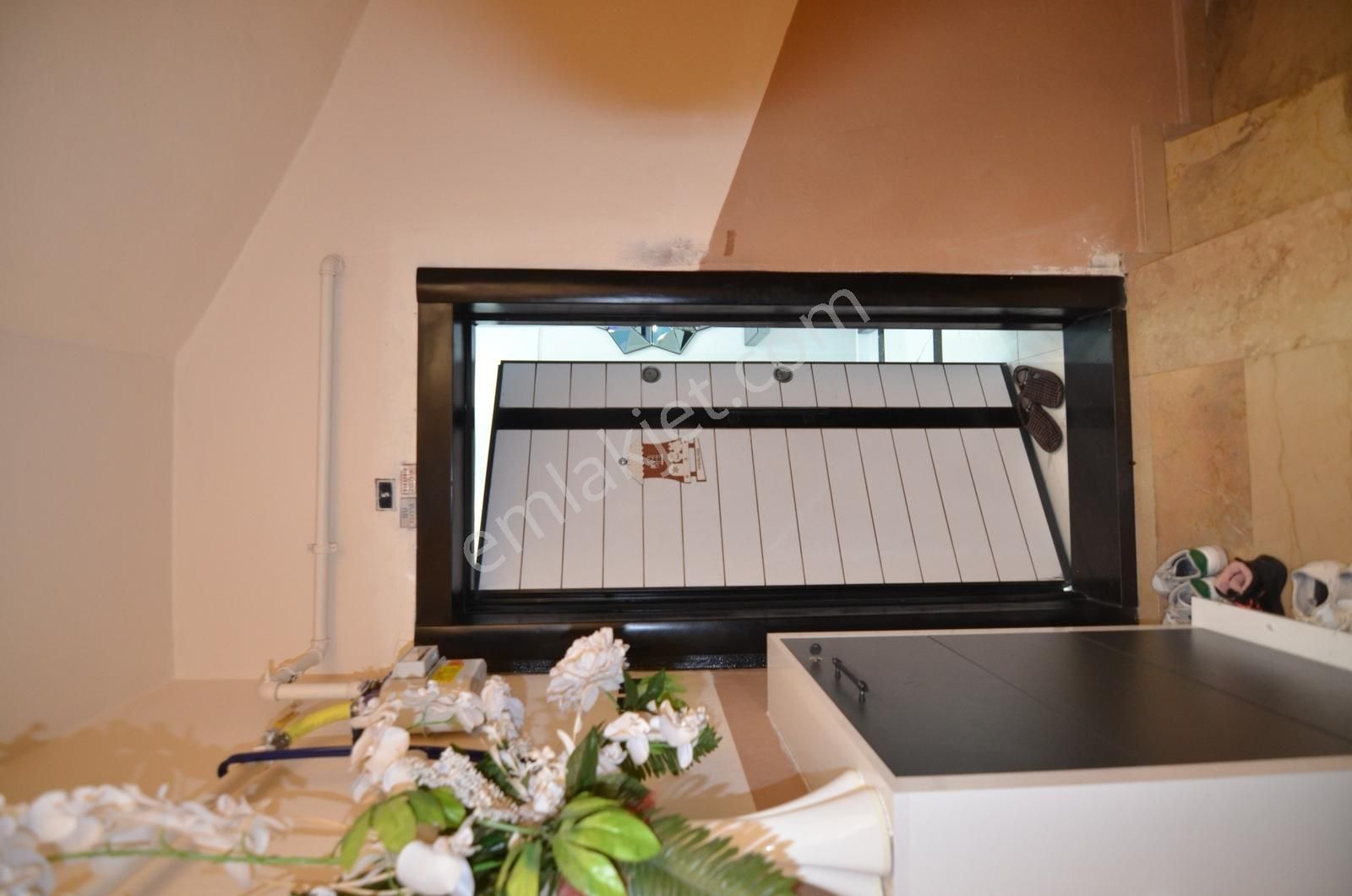 Talha Tozduman'dan Meram Aşkan'da Lüks Yapılı Geniş Satılık 4+1 - Görsel 3