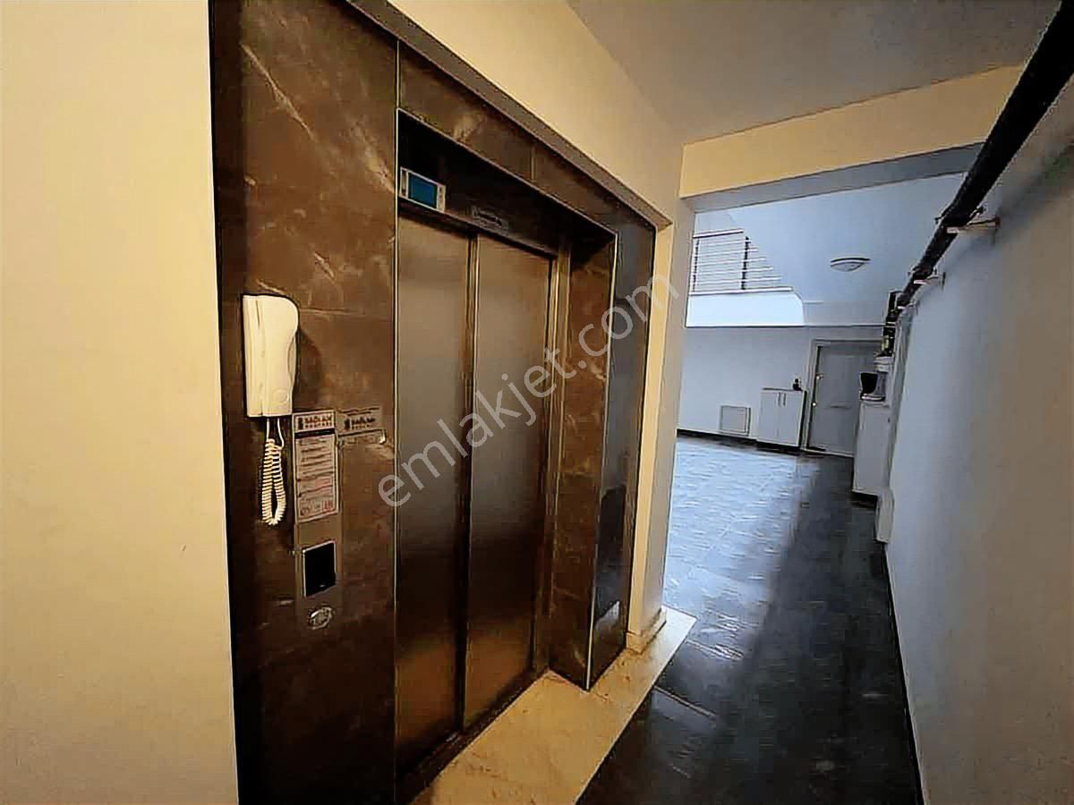 Remax Model Üniversite Ve Cafeler Bölgesinde 2+1 Satılık Apart - Görsel 20