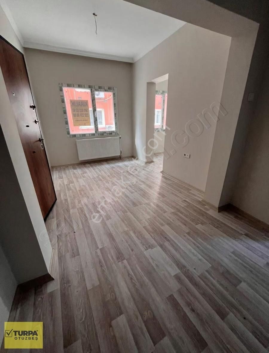 Turpa Otuzbeş'ten Atilla Mahallesinde 1+1 Tadilatlı Daire - Görsel 19