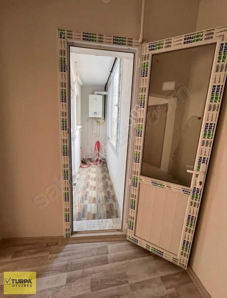 Turpa Otuzbeş'ten Atilla Mahallesinde 1+1 Tadilatlı Daire - Görsel 2