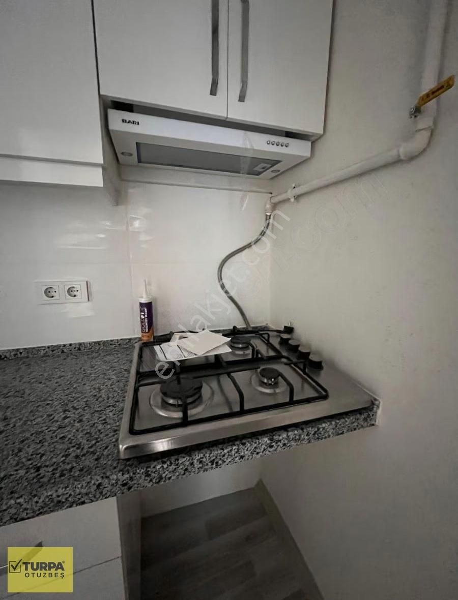Turpa Otuzbeş'ten Atilla Mahallesinde 1+1 Tadilatlı Daire - Görsel 14