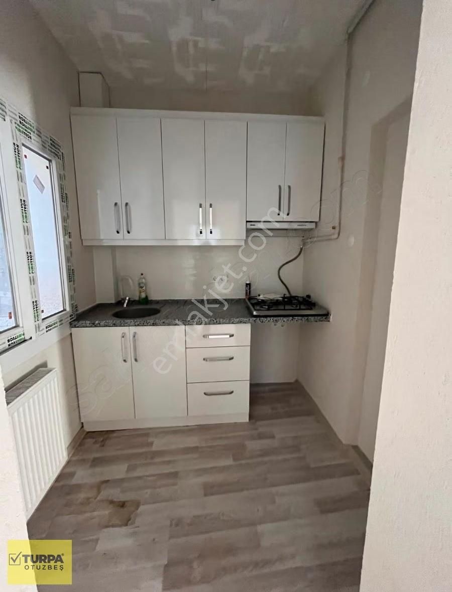 Turpa Otuzbeş'ten Atilla Mahallesinde 1+1 Tadilatlı Daire - Görsel 5