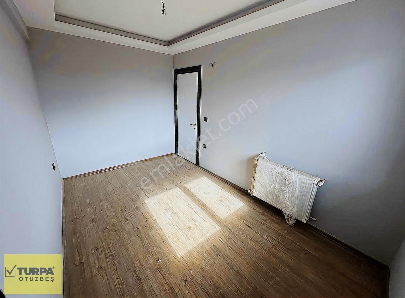 Turpa Otuzbeşten Gaziemirde Sıfır Lüks Aydınlık Kiralık Daire! - Görsel 13