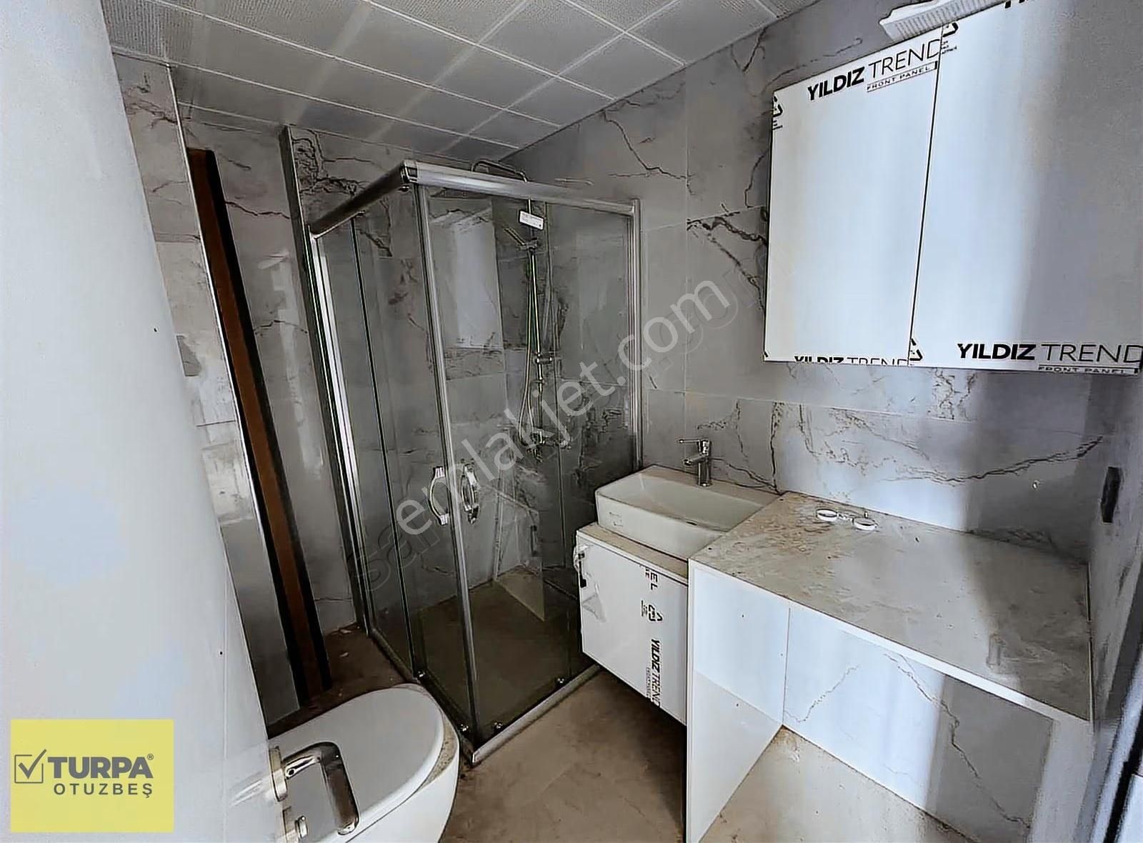 Turpa Otuzbeşten Gaziemirde Sıfır Lüks Aydınlık Kiralık Daire! - Görsel 4