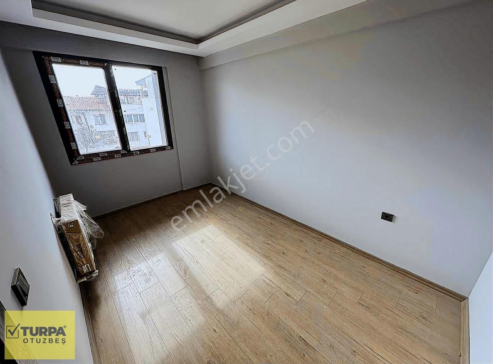 Turpa Otuzbeşten Gaziemirde Sıfır Lüks Aydınlık Kiralık Daire! - Görsel 10