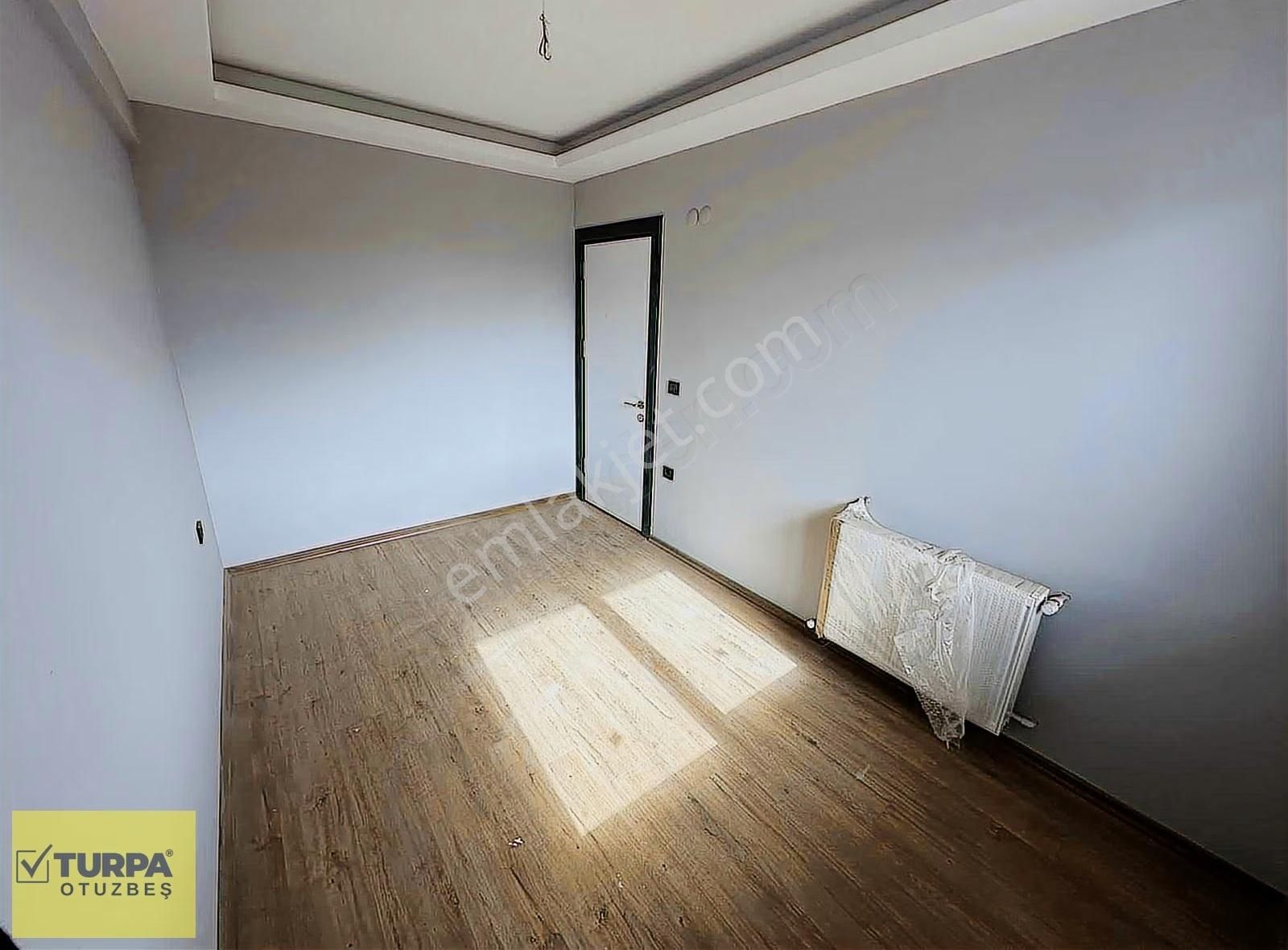 Turpa Otuzbeşten Gaziemirde Sıfır Lüks Aydınlık Kiralık Daire! - Görsel 9