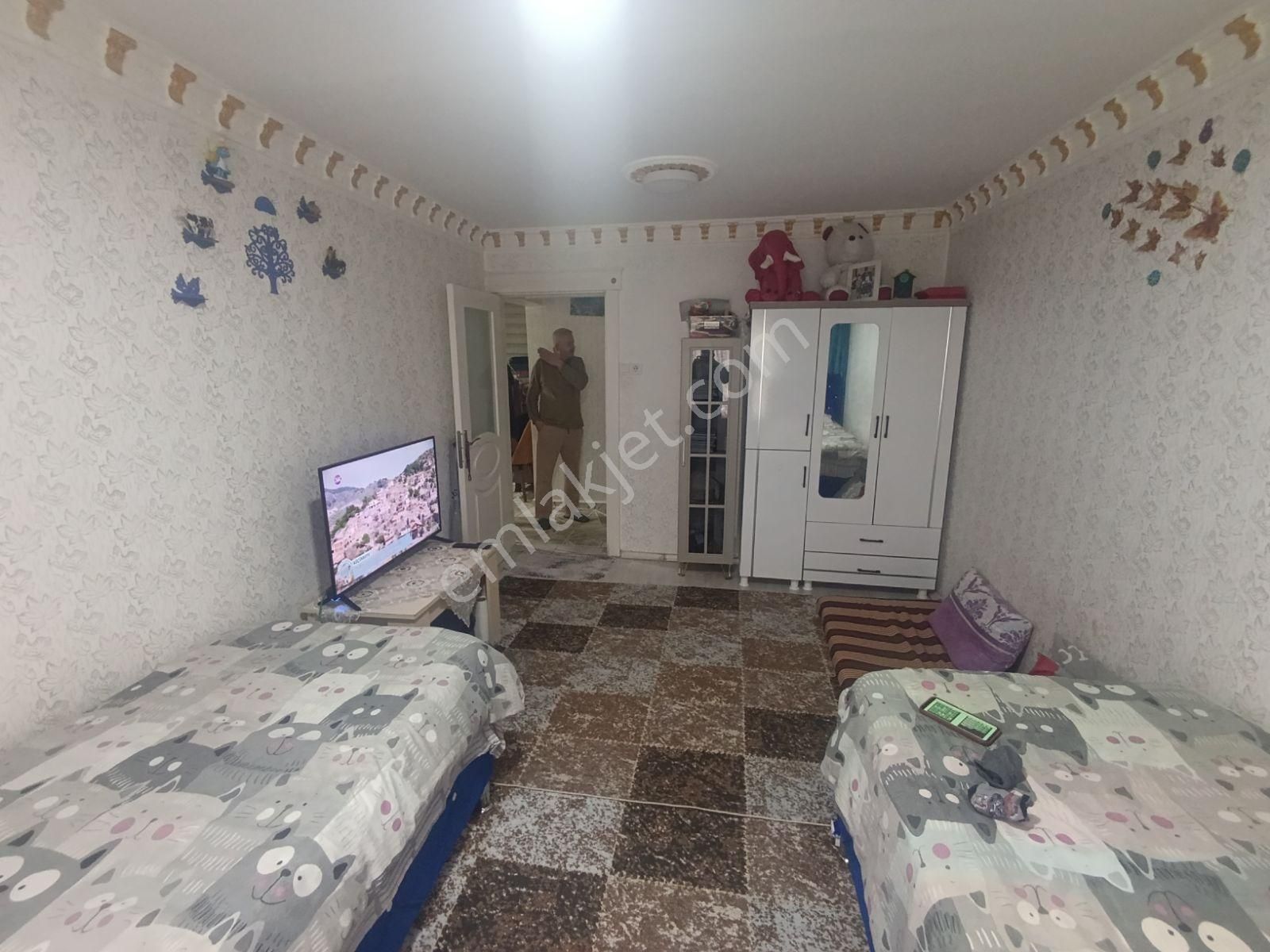 Ymz Den 75 Yıl Mh Satlik Kattan Bölme - Görsel 8