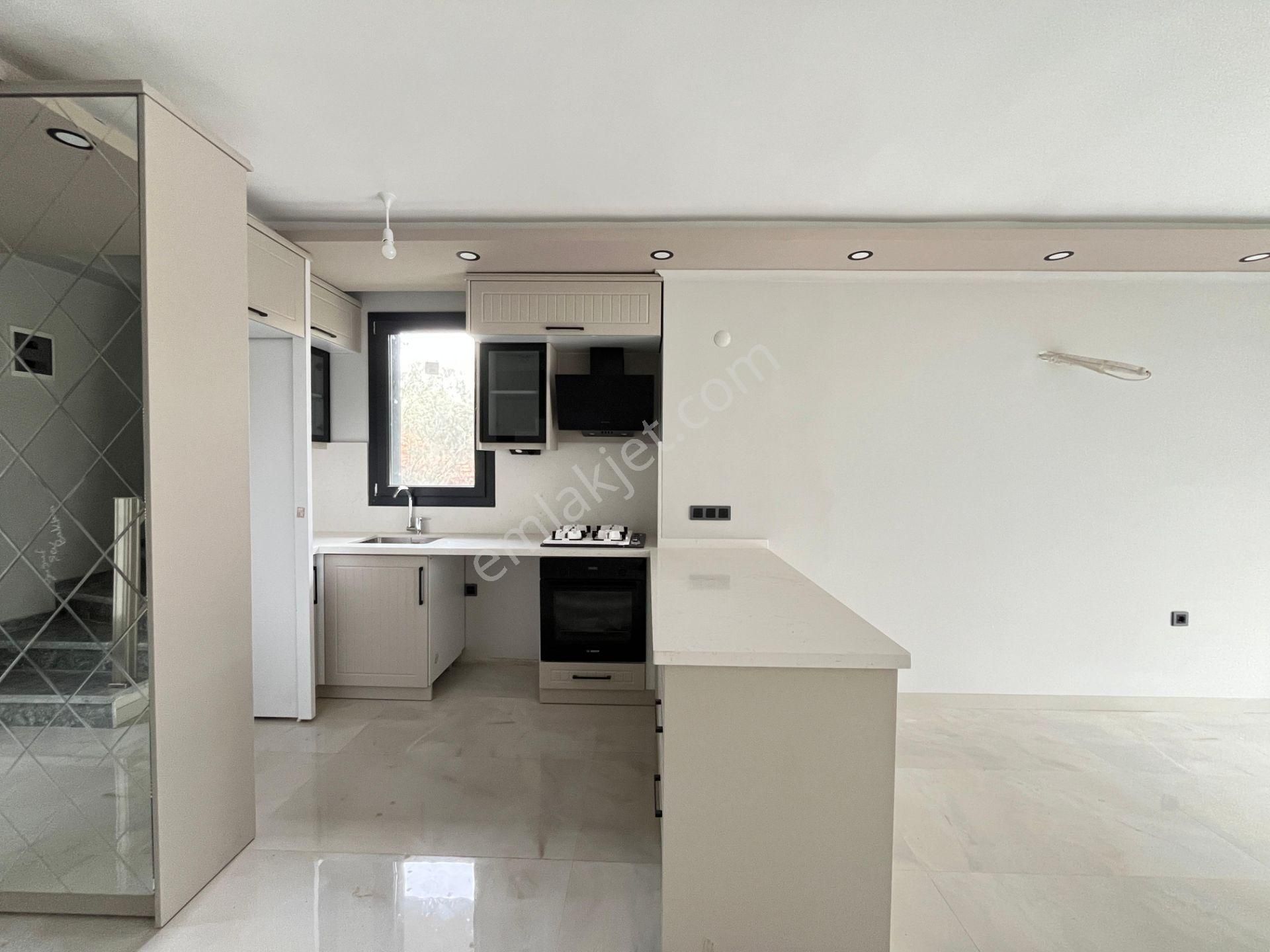 ▶ ▶akçay Körfez'den Havuzlu Denize 150 Mt Doğa İle İç İçe 3+1 Sıfır Villa - Görsel 8