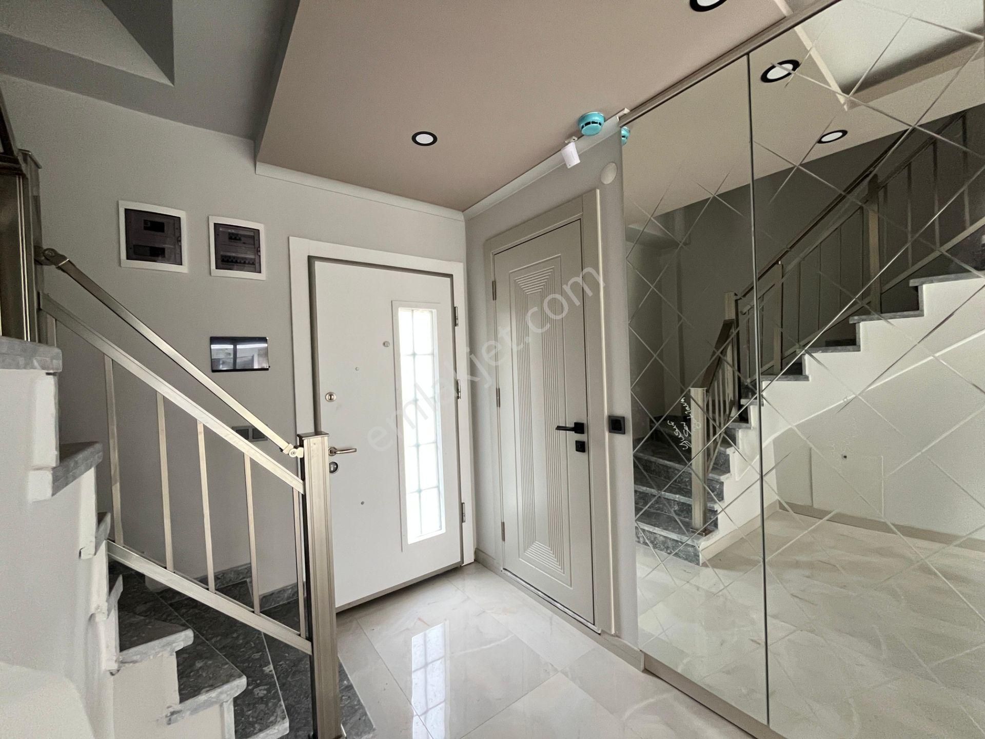 ▶ ▶akçay Körfez'den Havuzlu Denize 150 Mt Doğa İle İç İçe 3+1 Sıfır Villa - Görsel 5