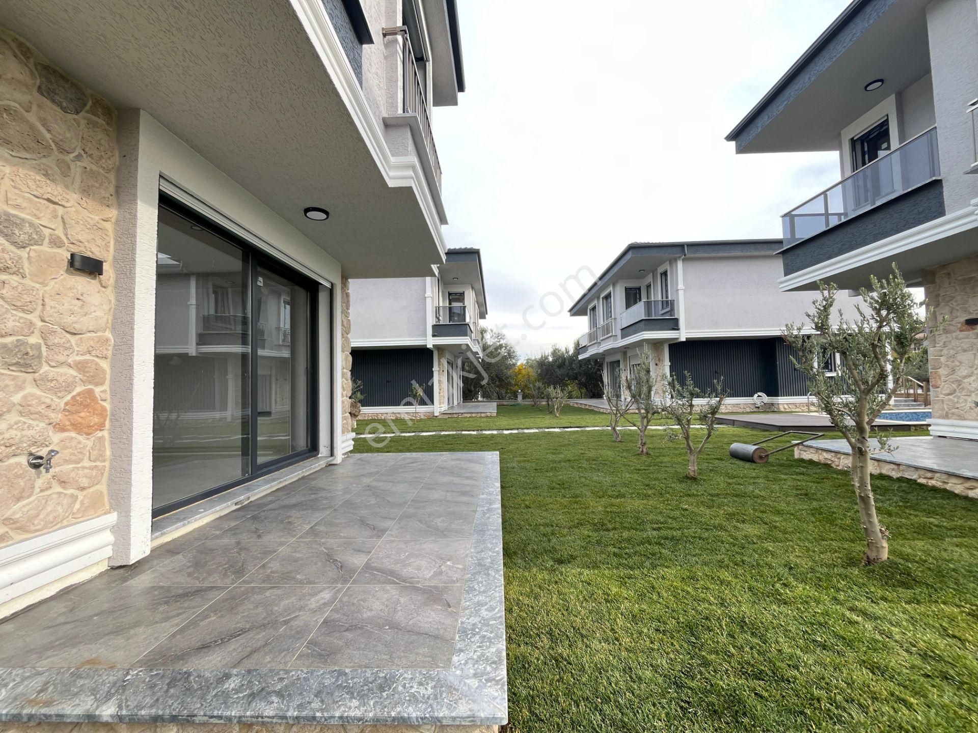 ▶ ▶akçay Körfez'den Havuzlu Denize 150 Mt Doğa İle İç İçe 3+1 Sıfır Villa - Görsel 13