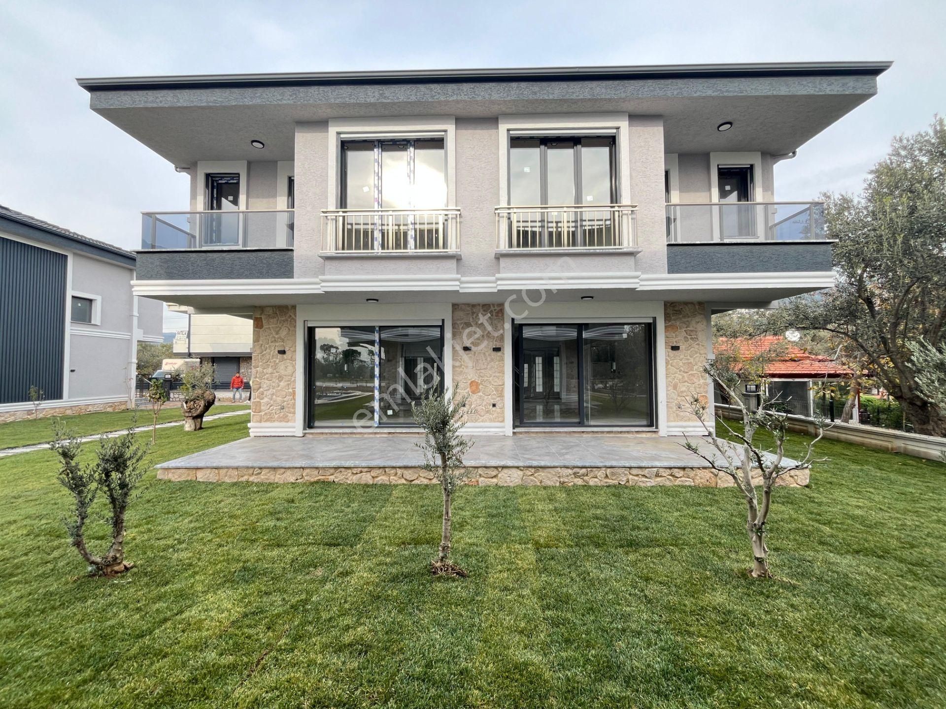 ▶ ▶akçay Körfez'den Havuzlu Denize 150 Mt Doğa İle İç İçe 3+1 Sıfır Villa - Görsel 3