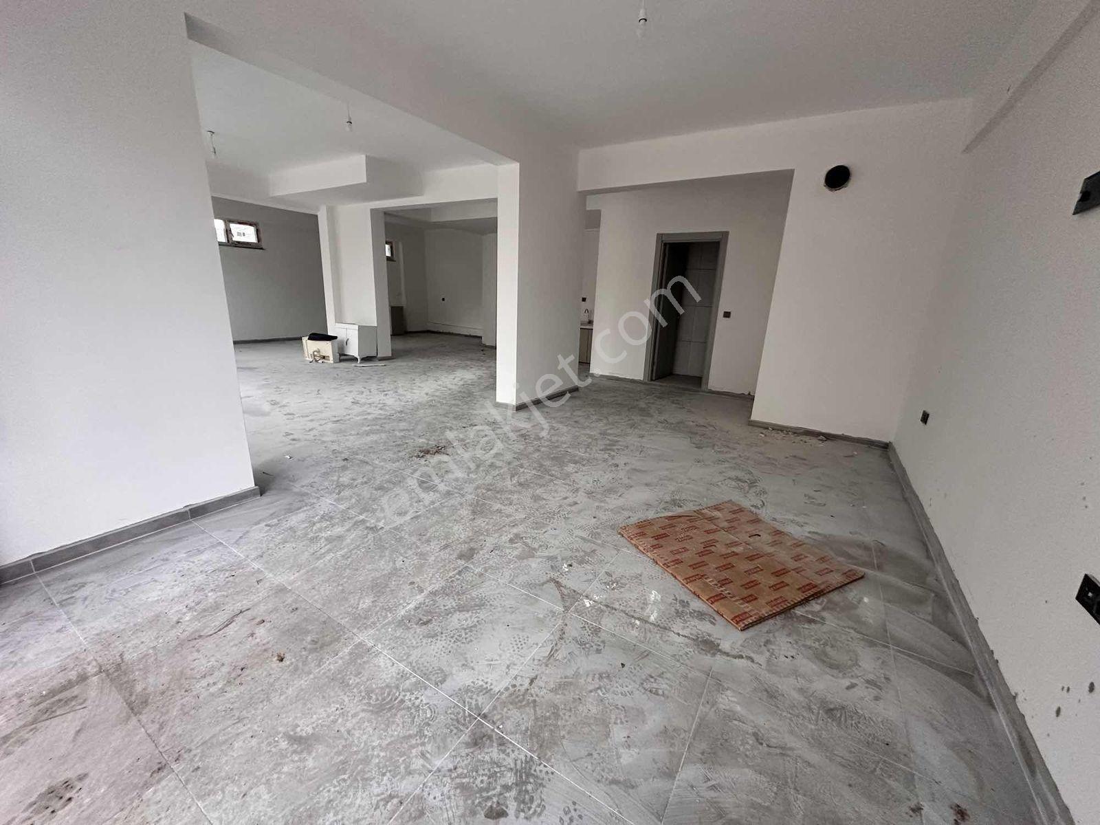 Bahçelievler Caddesi 300m² Kiralık Dükkan - Görsel 18