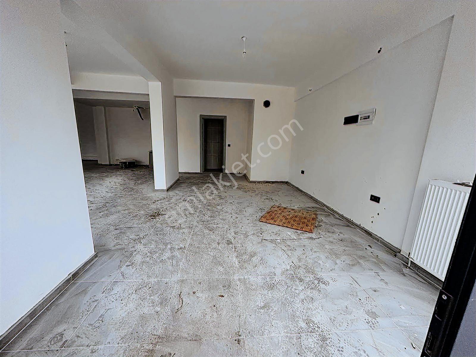 Bahçelievler Caddesi 300m² Kiralık Dükkan - Görsel 32