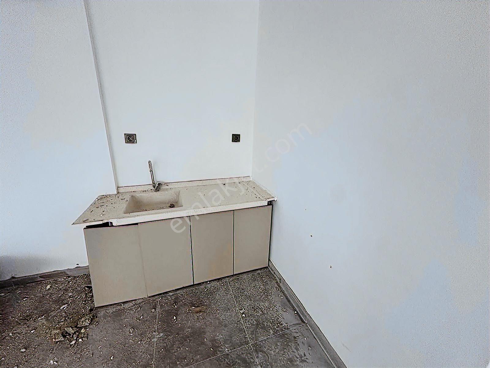 Bahçelievler Caddesi 300m² Kiralık Dükkan - Görsel 35