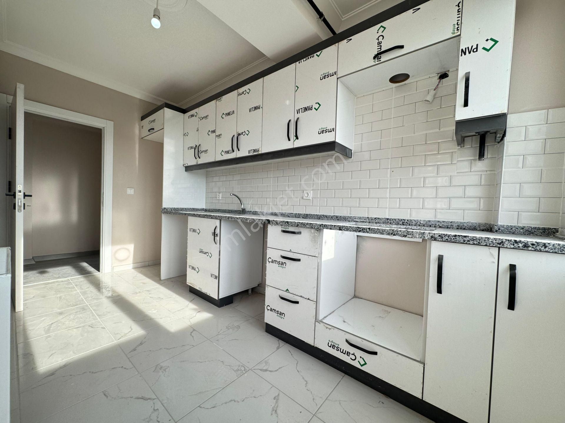 Güven'den Okullar Bölgesinde Ara Kat K.otopark İskanlı Daire - Görsel 3