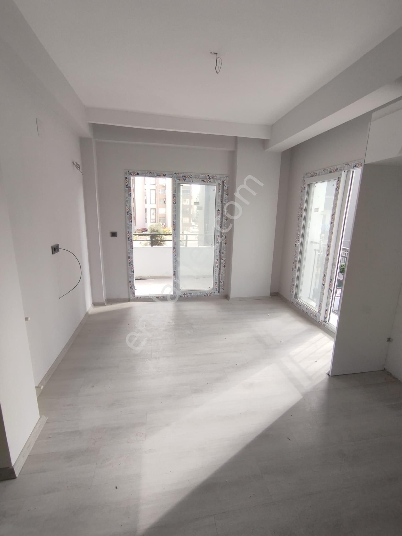 Mavi Bulvarda Sitede 2+1 Güney Doğu Kuzey Cephe Giyinme Odalı Ebeveyn Banyolu Sıfır Lüks Daire - Görsel 13