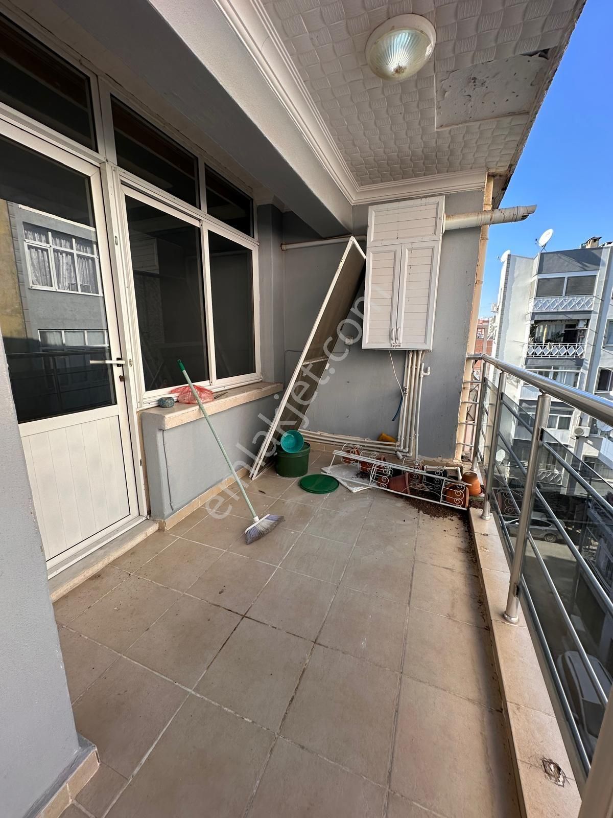 Polat Cad. Yeşilyurt Hastane Yakını 4+1 Doğalgazlı Çift Cephe İçi Bakımlı Çift Balkon Fırsat Daire - Görsel 6
