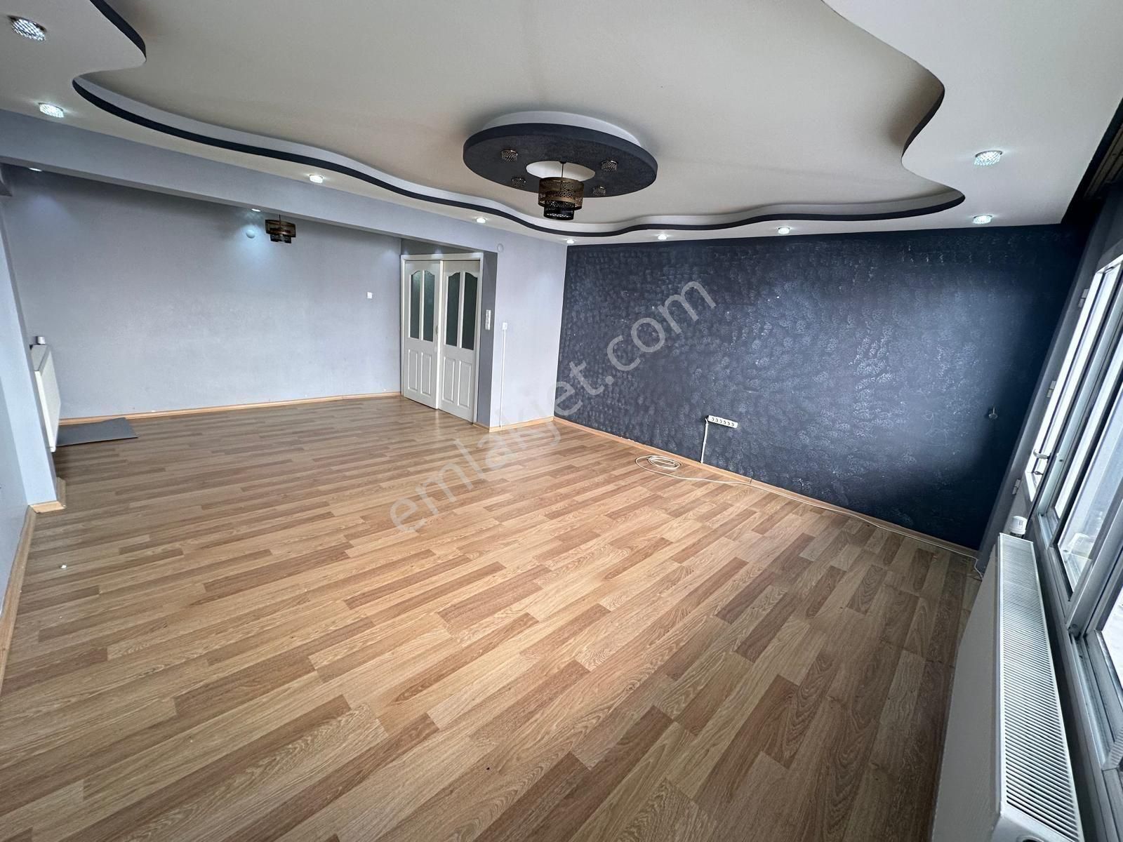 Polat Cad. Yeşilyurt Hastane Yakını 4+1 Doğalgazlı Çift Cephe İçi Bakımlı Çift Balkon Fırsat Daire - Görsel 3