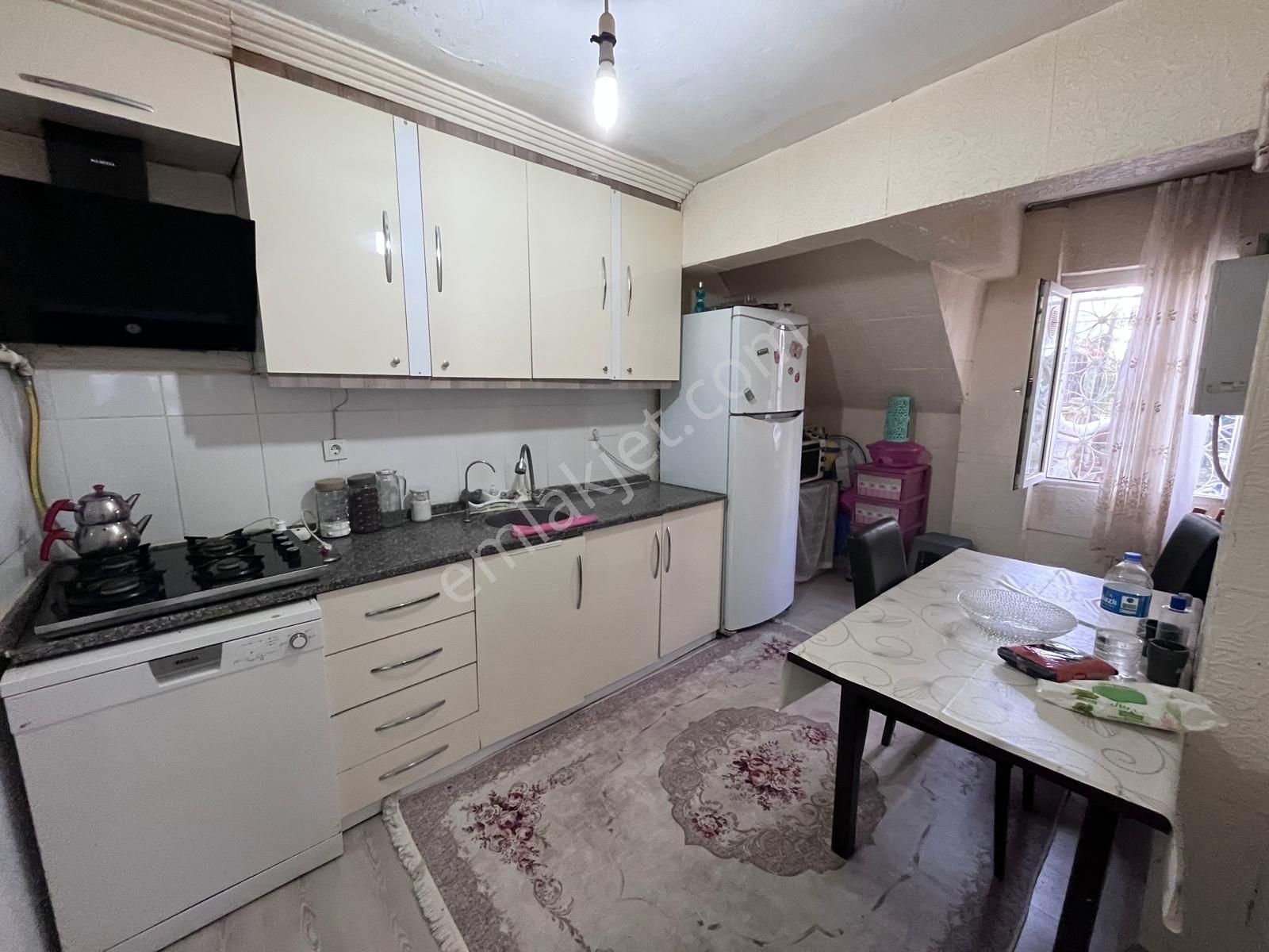 Yeşilyurt Refetbele Mahallesinde 2+1 Doğalgazlı Bakçeli Kapalı Mutfak - Görsel 8