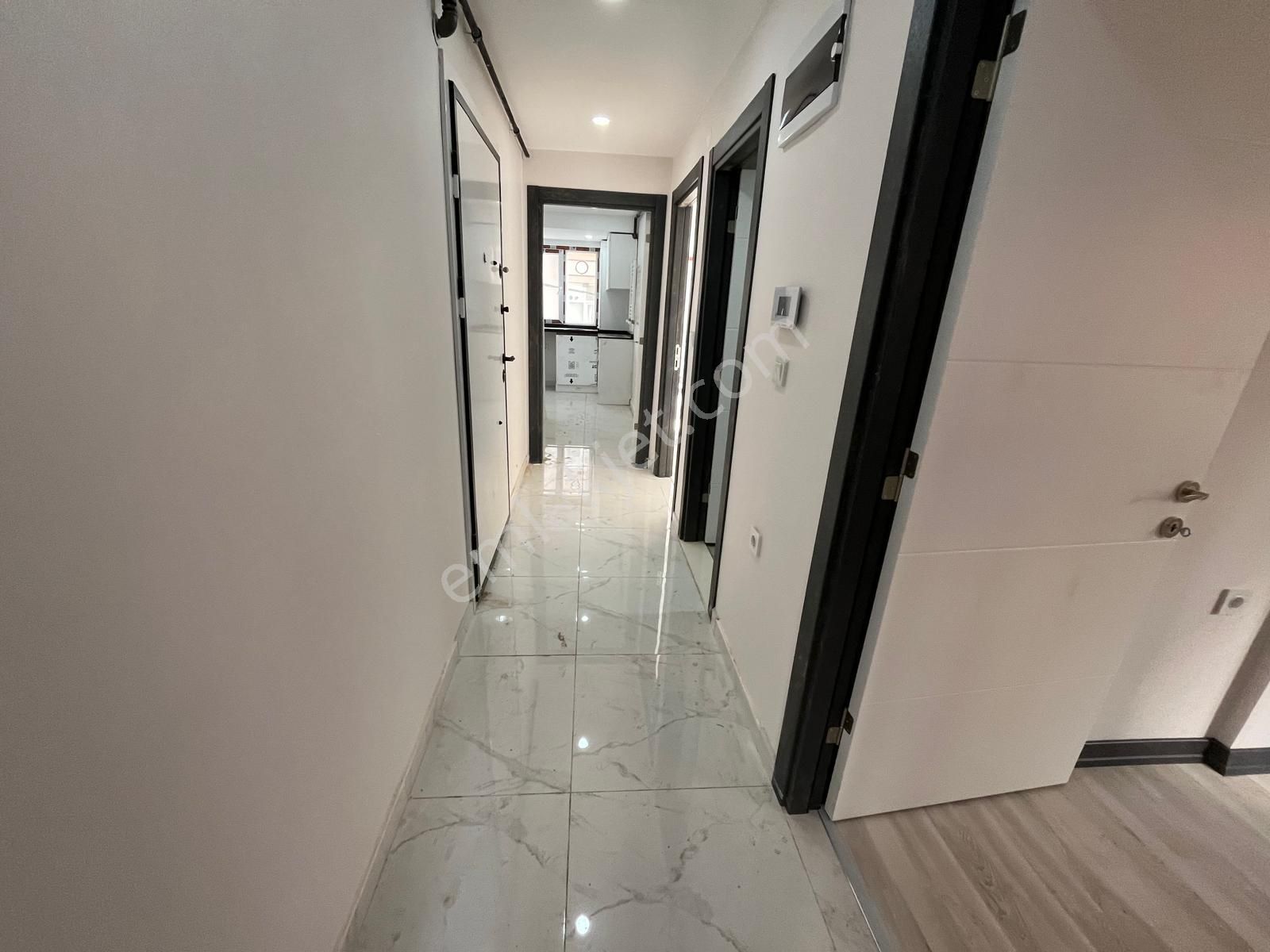 Serkan Gayrimenkulden Bahçelievler Çobançeşmede Sıfır Arakatlar - Görsel 4